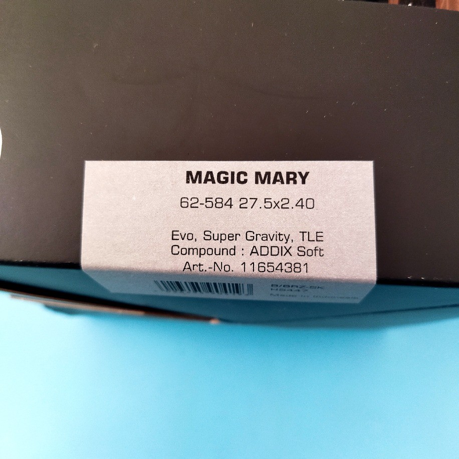 Schwalbe Magic Marry Evo Super Gravity 27.5 2.40 Amber Yanak