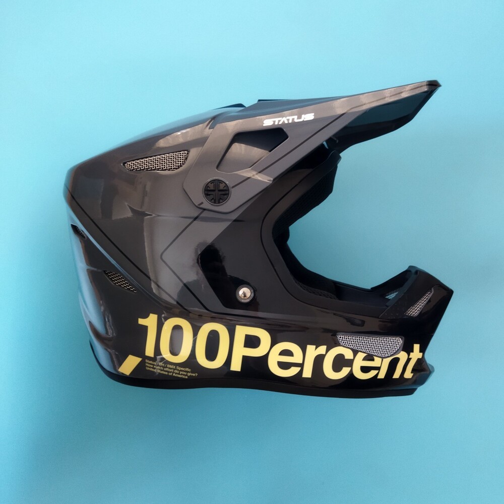 %100 Status Kask