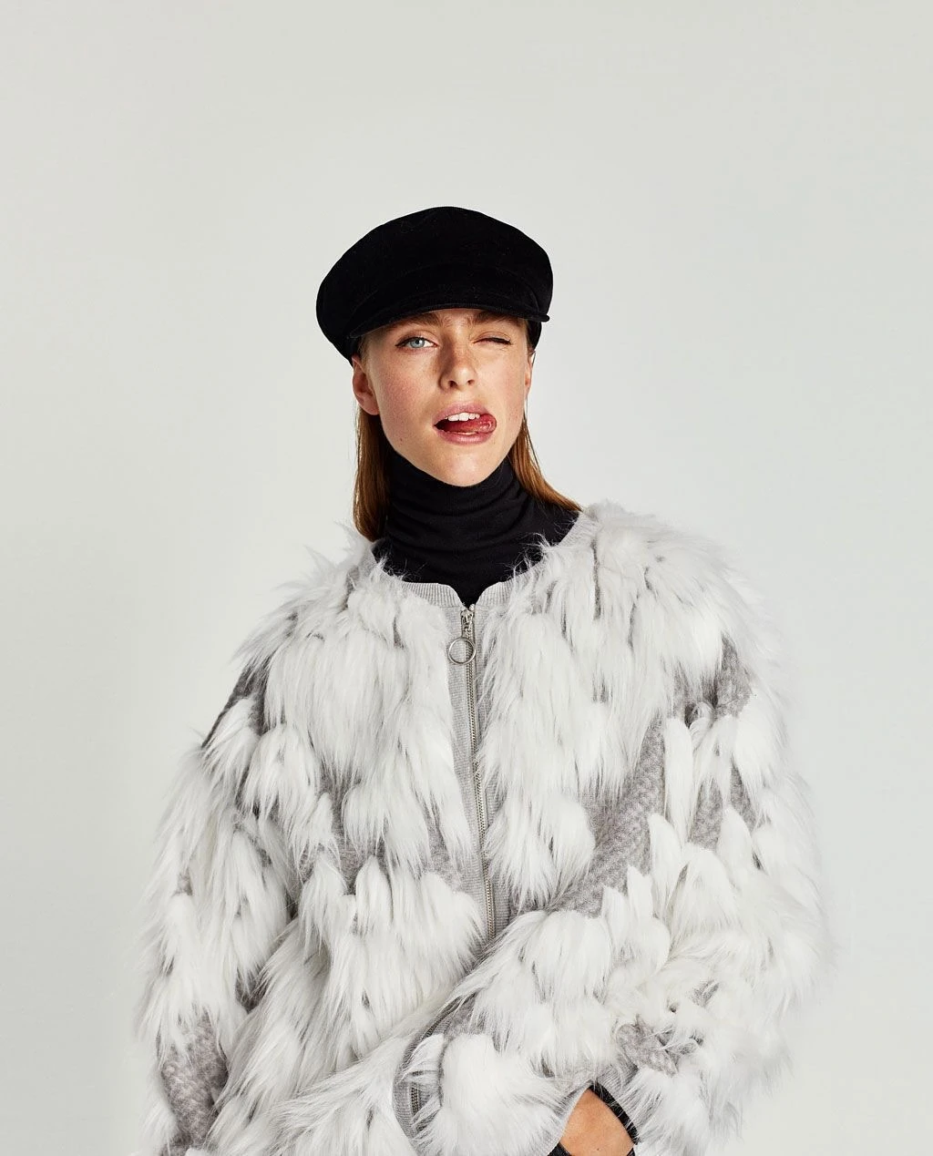 Orj Peluş Detaylı Mont 