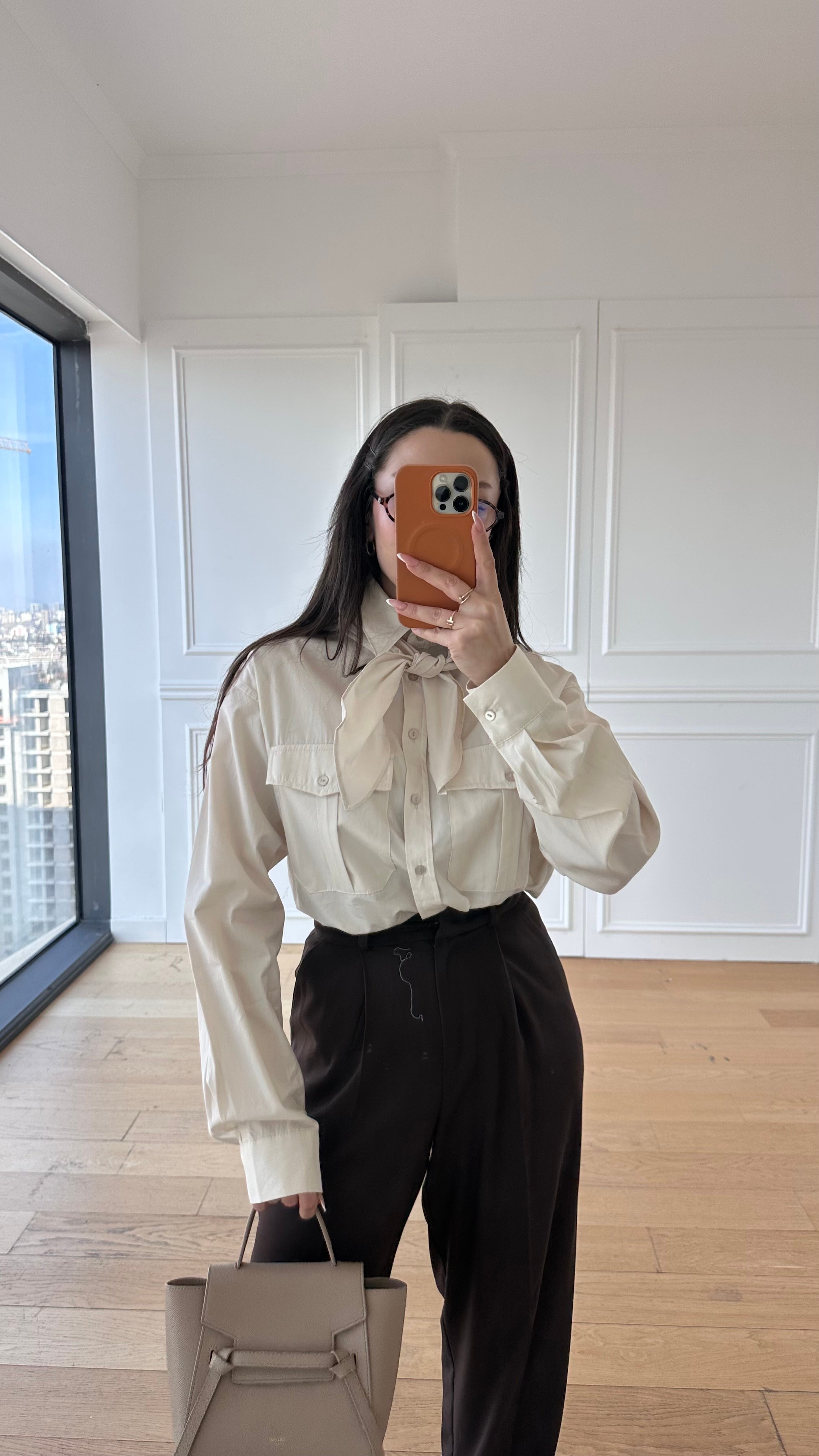 Premium Fularlı Lidya Bej Gömlek