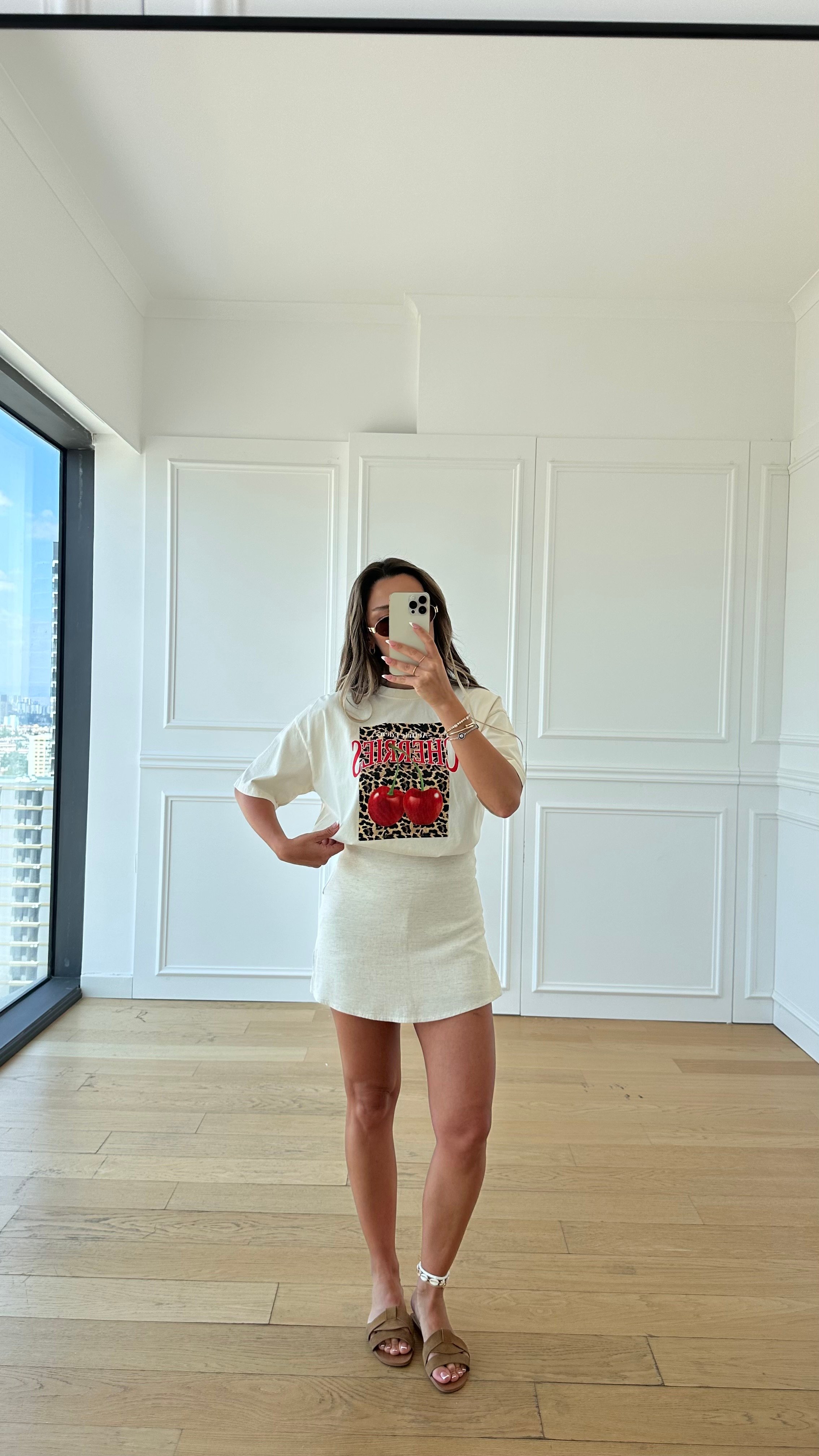 Leo Cherries T-shirt 