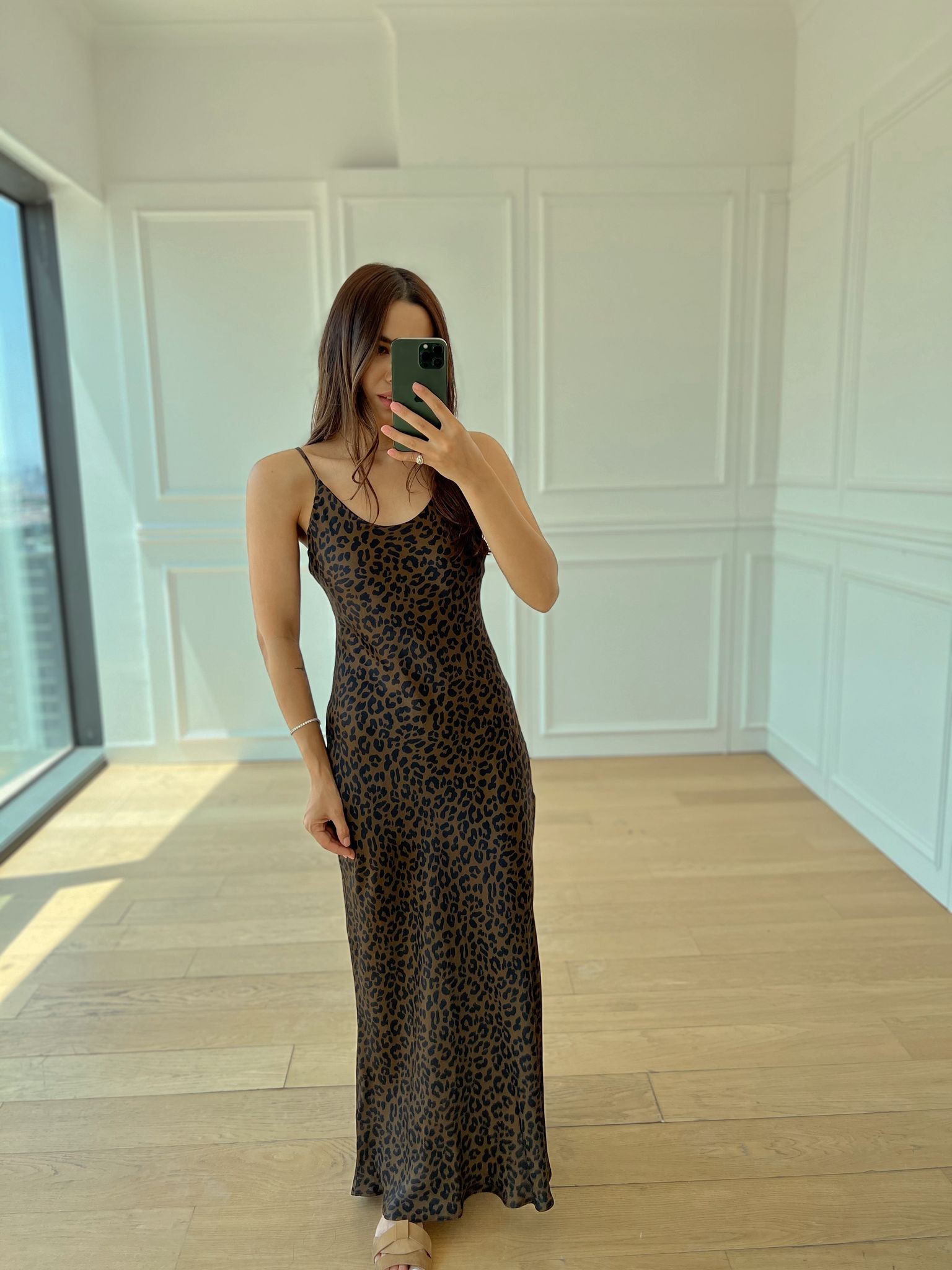 Leopar Desenli Askılı Saten Elbise