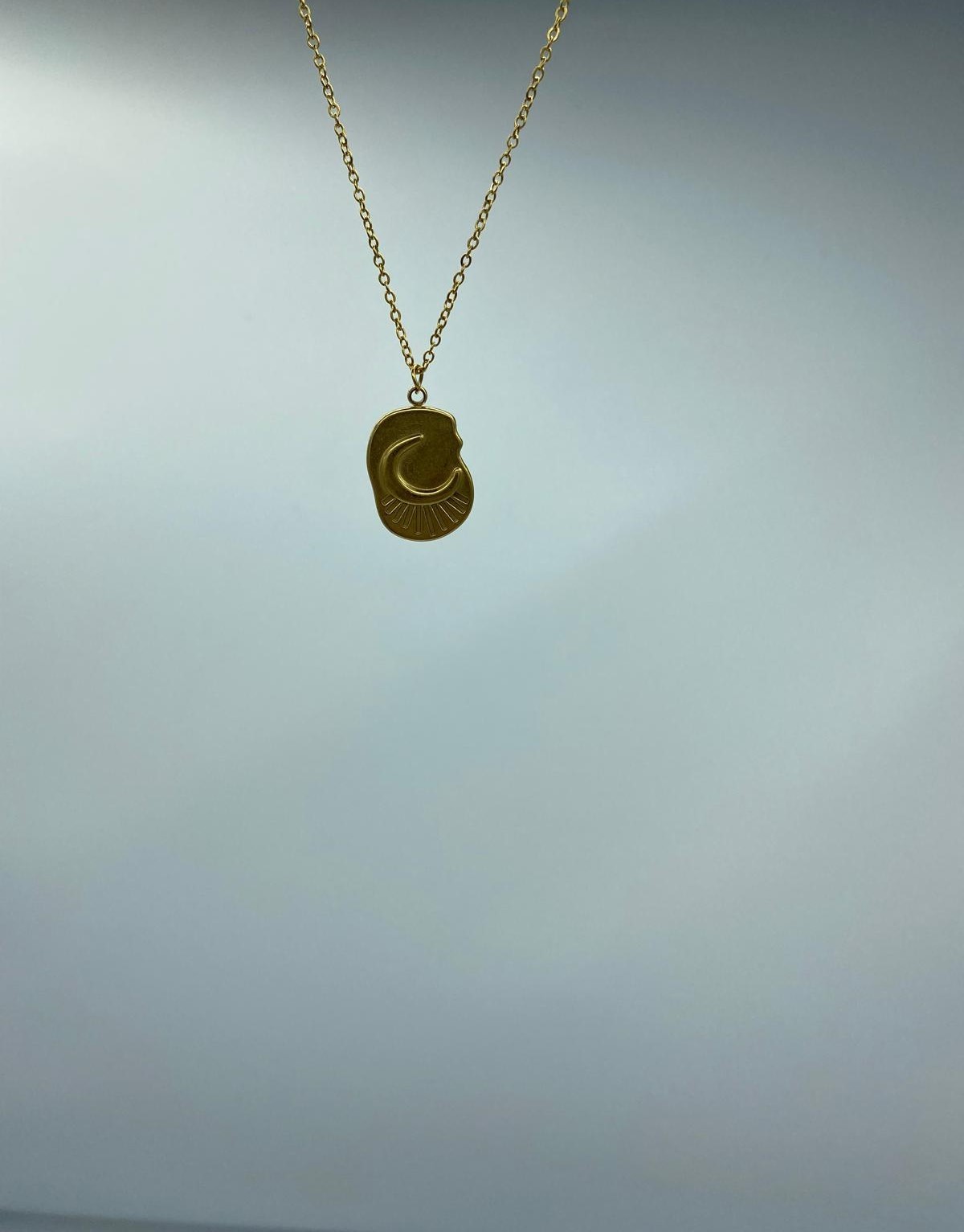 ÇELİK AY DESENLİ KOLYE 