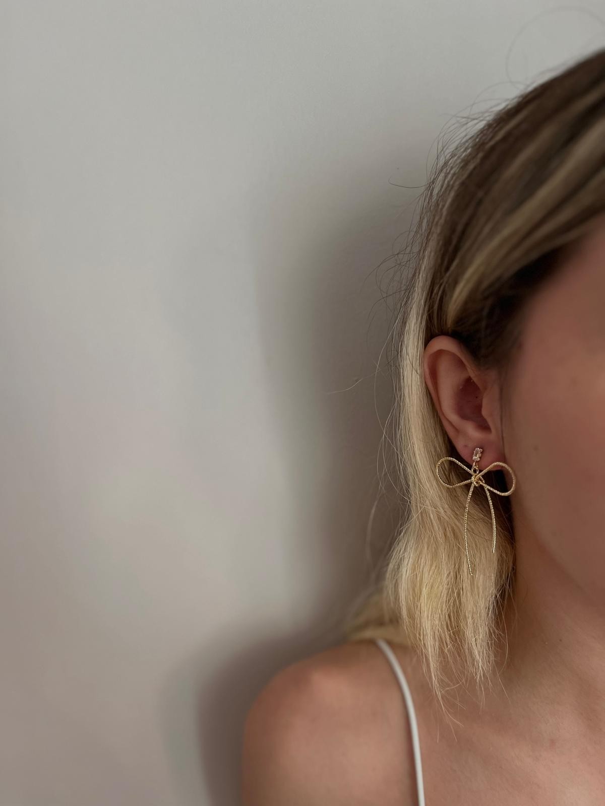 ÇELİK İNCE KURDELA MODEL KÜPE 
