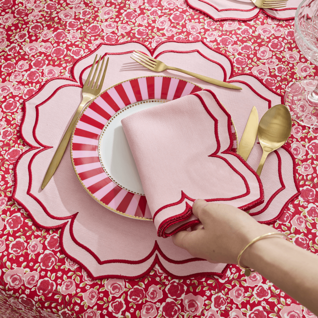 Pembe Kırmızı Fiona Amerikan Servisi ve Yemek Peçetesi