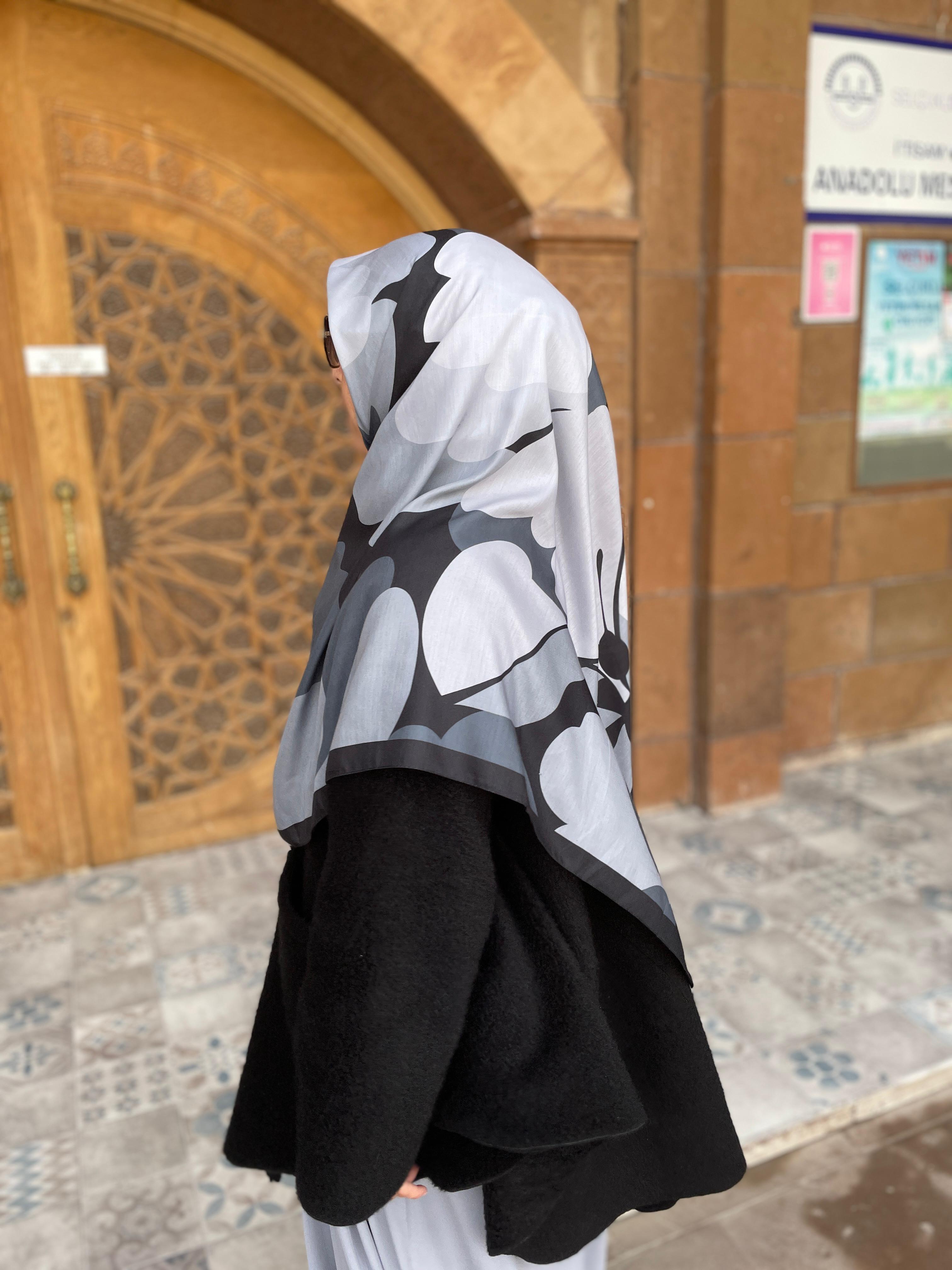 Büyük Boy Pamuklu Vera Desen Eşarp-Siyah/Antrasit