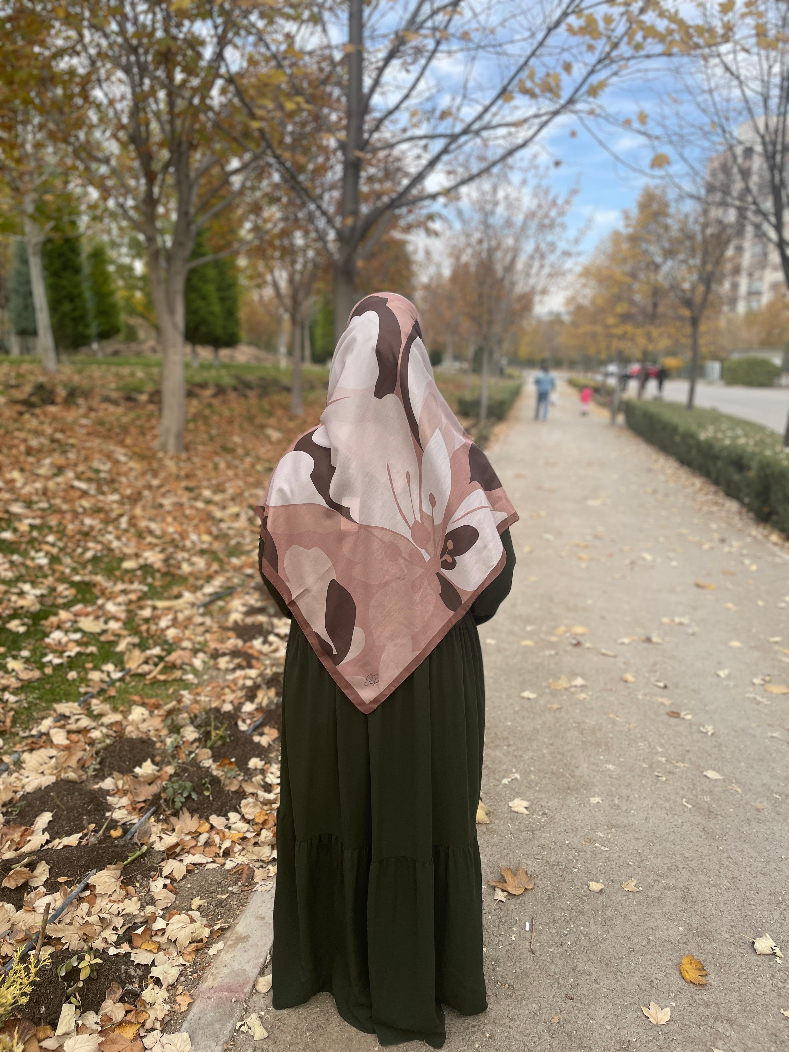 Büyük Boy Pamuklu Vera Desen Eşarp-kahve