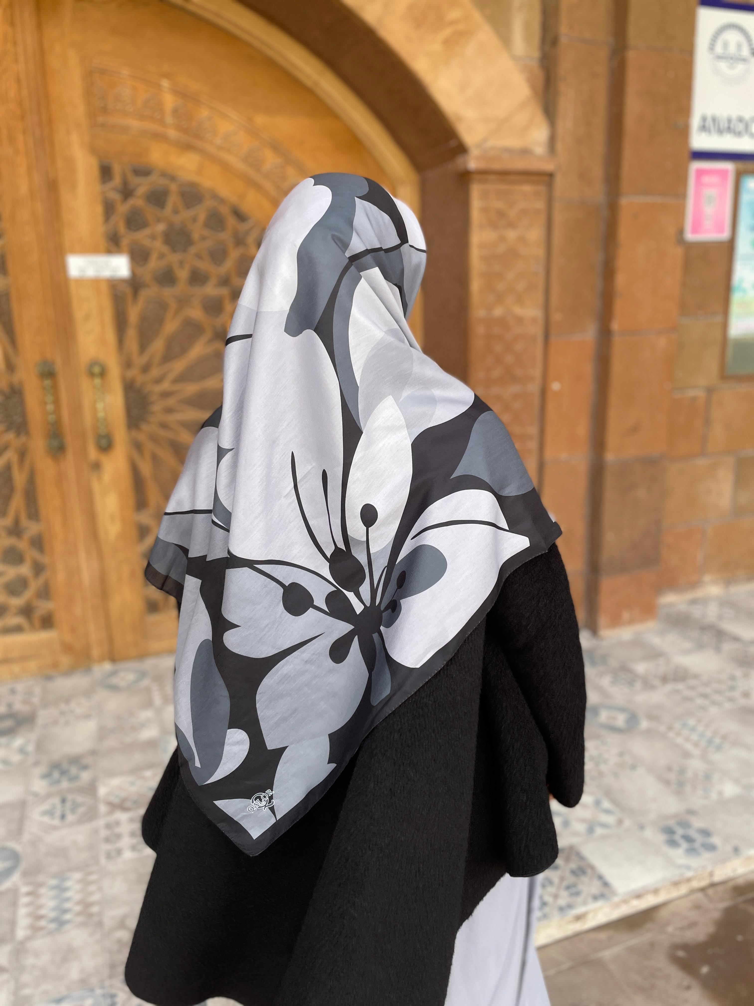 Büyük Boy Pamuklu Vera Desen Eşarp-Siyah/Antrasit