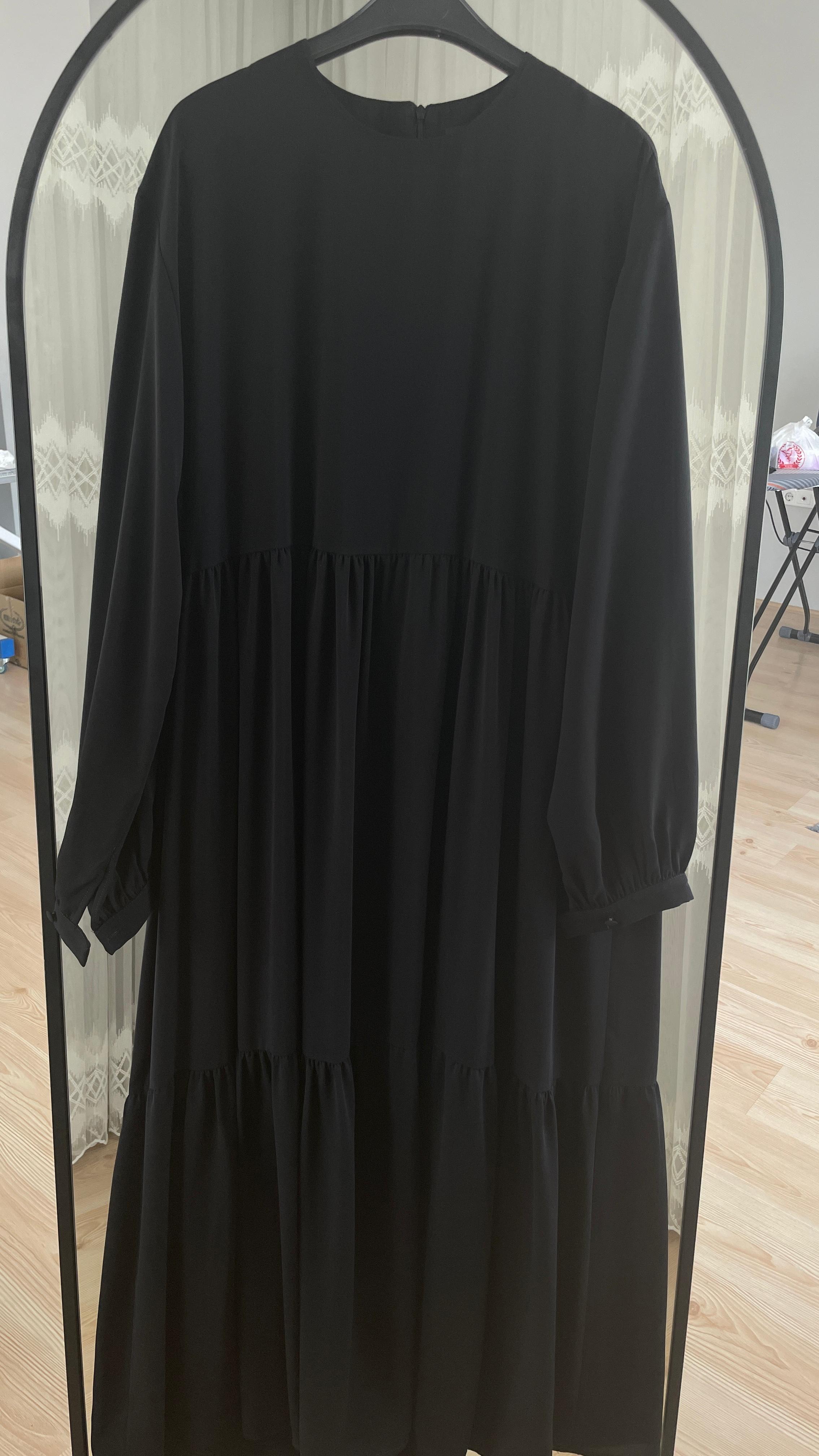 siyah renk kat kat elbise