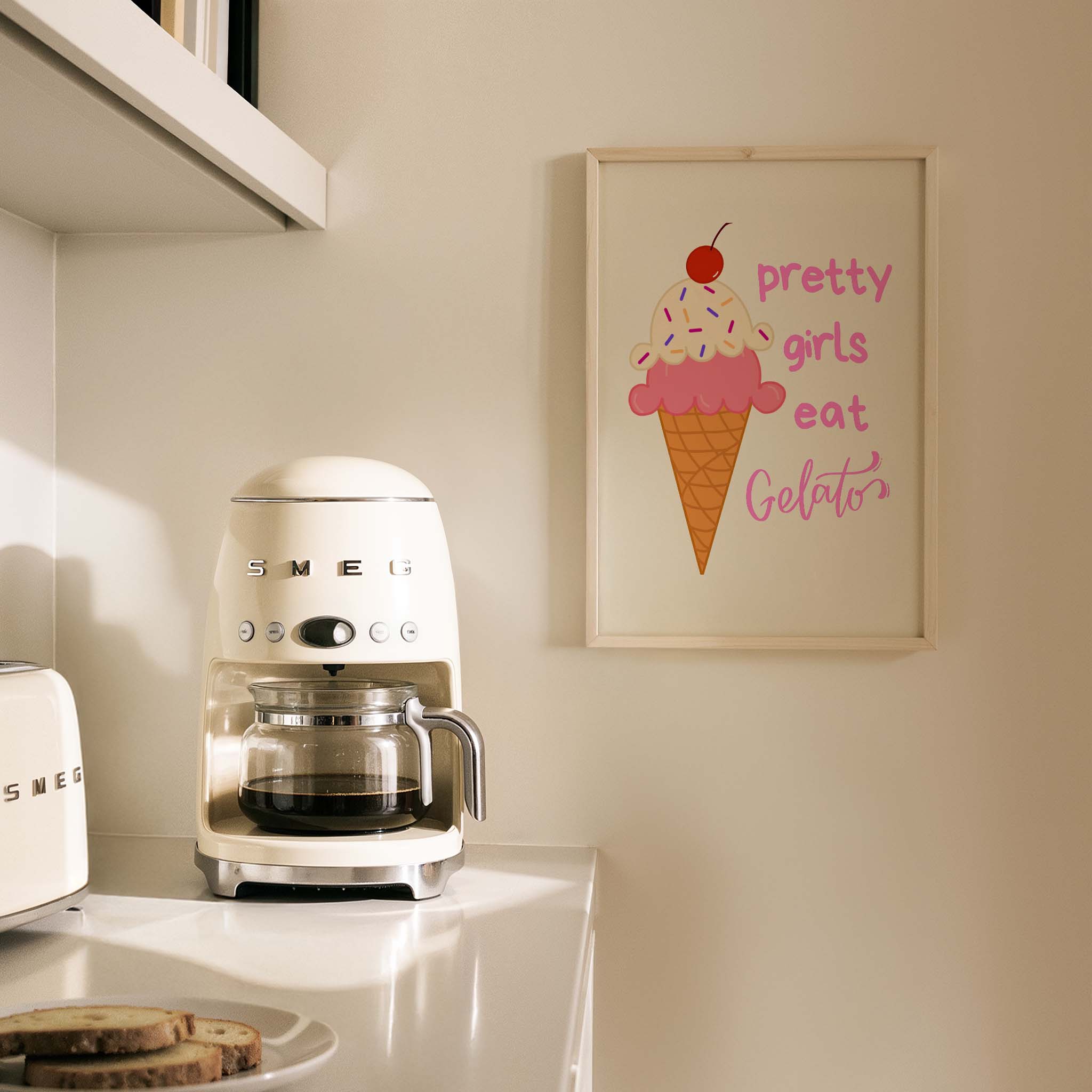 Pretty Girls Eat Gelato Tipografi Mutfak Duvar Tablosu