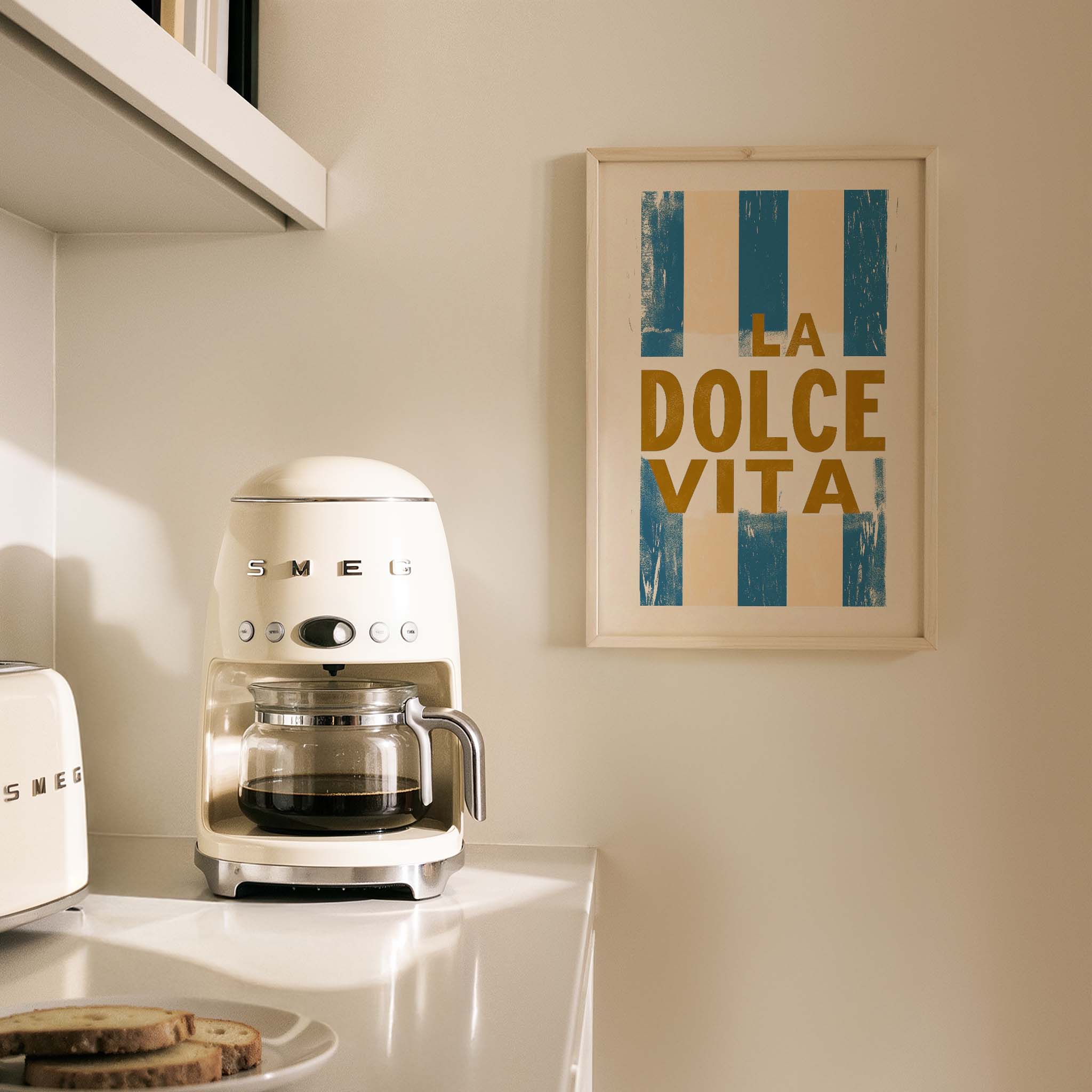 La Dolce Vita Çizgili İtalyanca Tipografi Mutfak Duvar Tablosu
