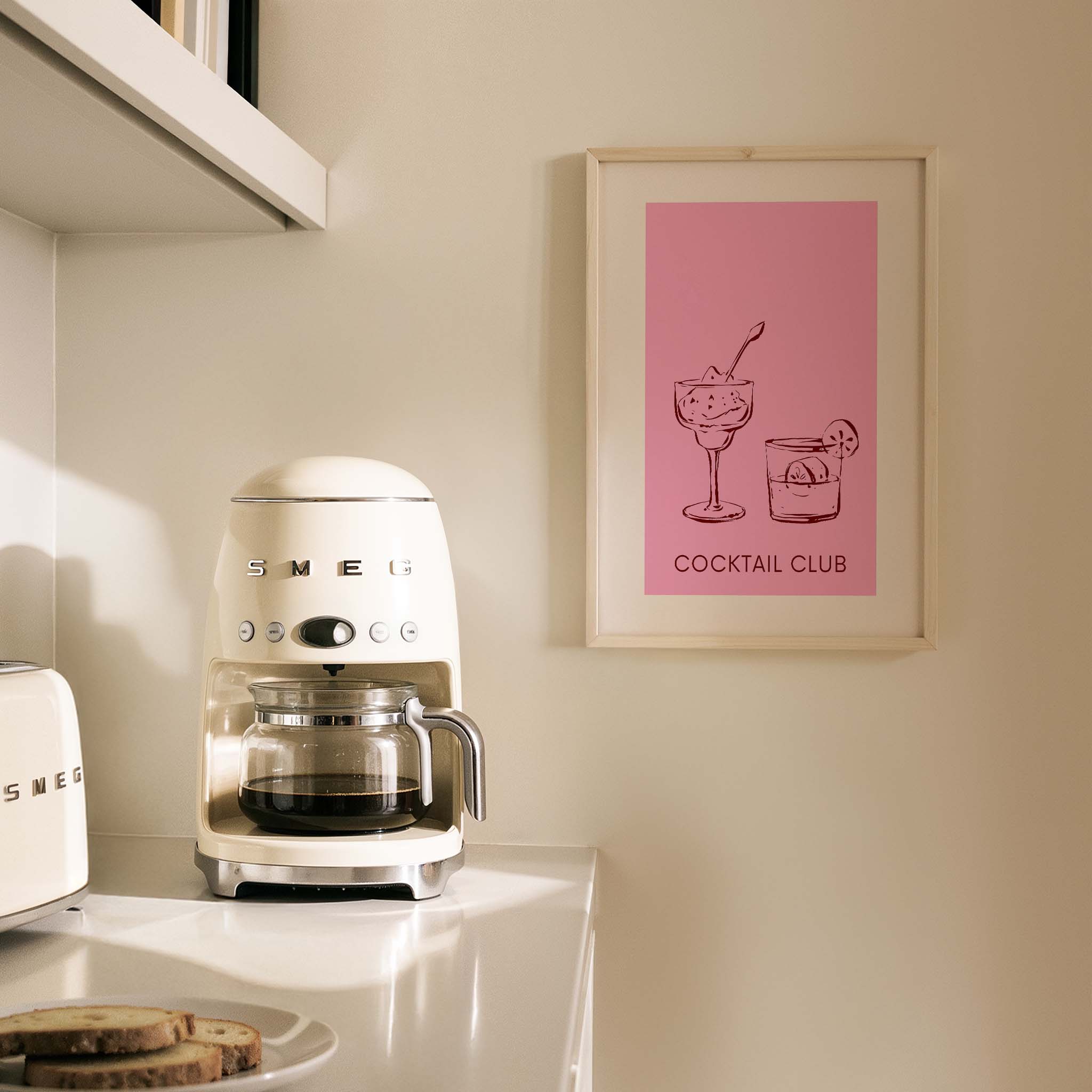 Koktel Kulübü Pembe Tipografi Mutfak Duvar Tablosu