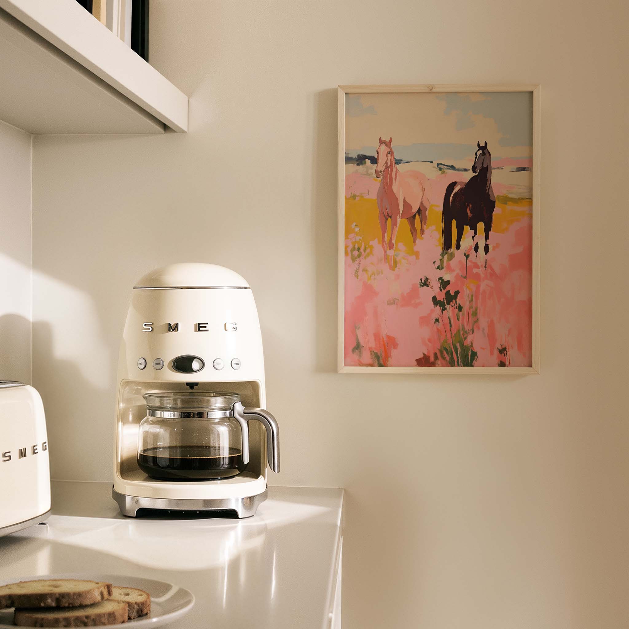 Pembe Çiçekli Kırda Atlar - Maximalist Duvar Tablosu II