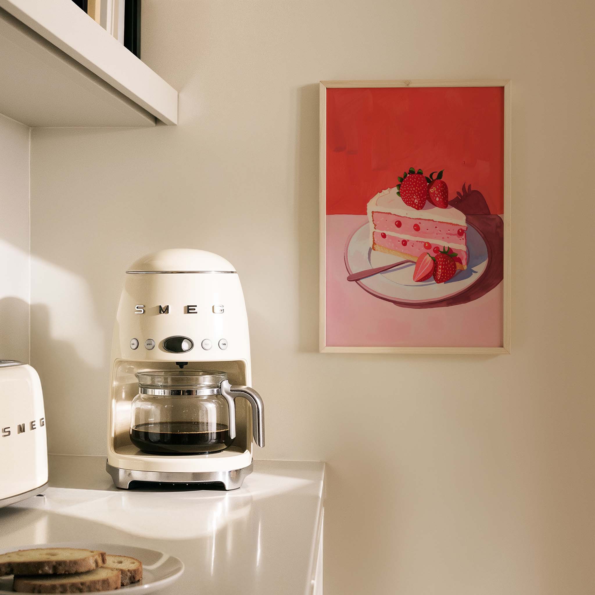 Çilekli Pasta Dilimi Tatlı Sanatı Mutfak Duvar Tablosu