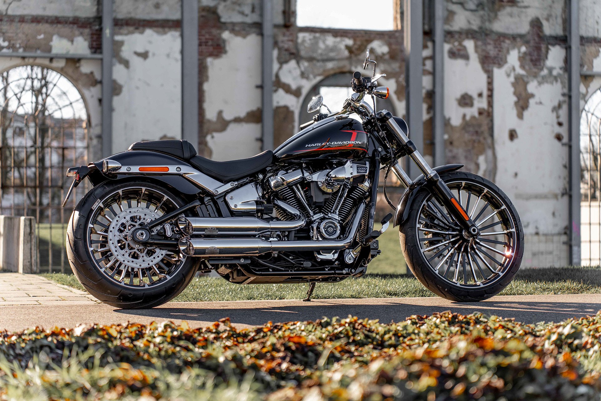 Dr. Jekill & Mr. Hyde Egzoz Harley-Davidson Sport Glide (FLSB)