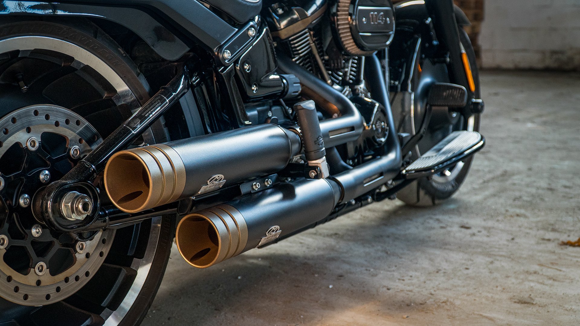 Dr. Jekill & Mr. Hyde Egzoz Harley-Davidson Sport Glide (FLSB)