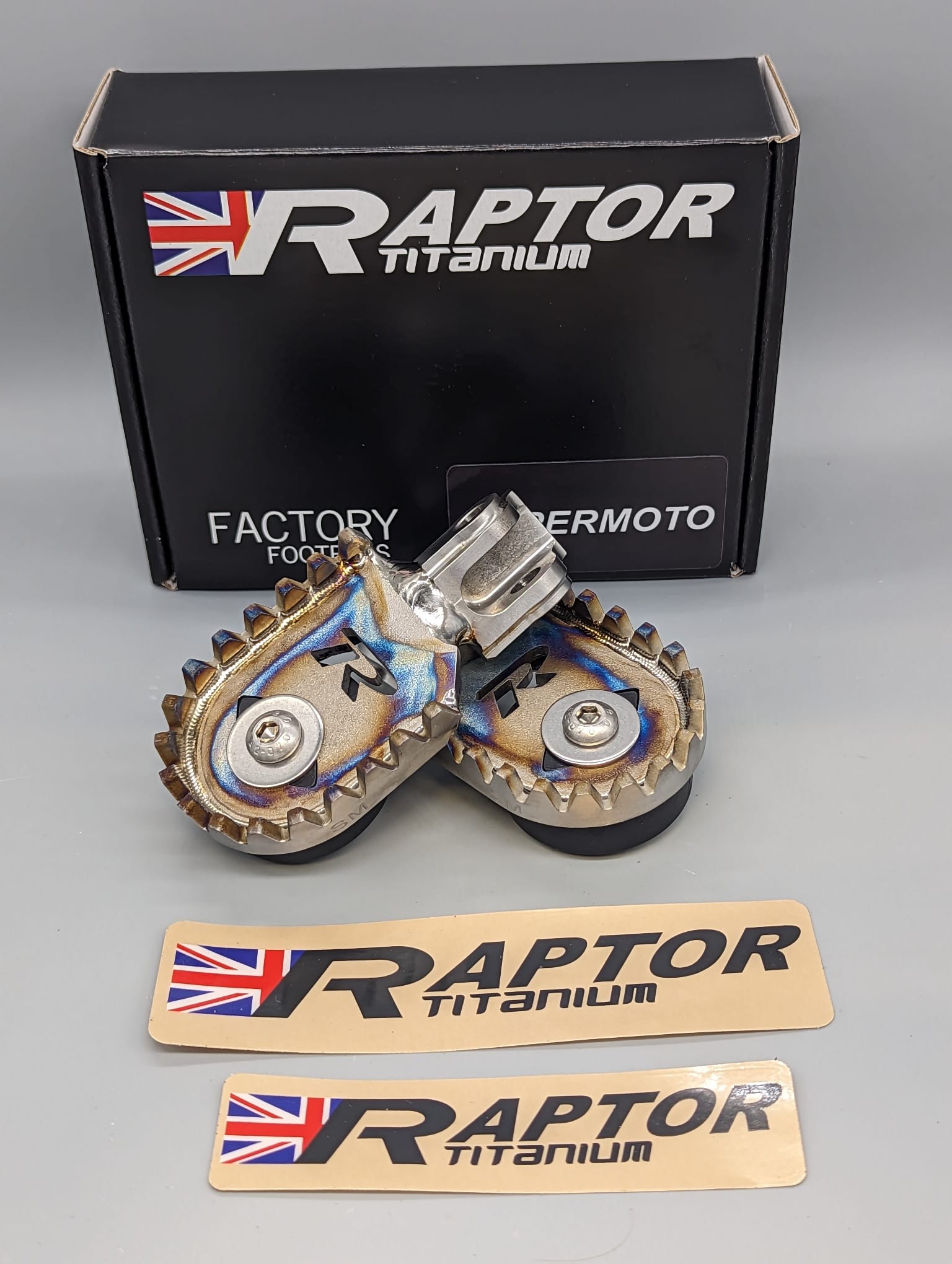 Raptor Titanium Foot Pegs Ayaklık KTM / HUSQVARNA 2004-2016 RSM001 Supermoto (Vade Farksız 3 Taksit)