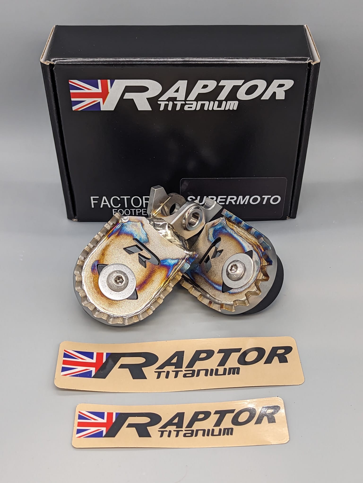 Raptor Titanium Foot Pegs Ayaklık KTM / HUSQVARNA / GASGAS 2024-2025 TBI RSM023 Supermoto (Vade Farksız 3 Taksit)