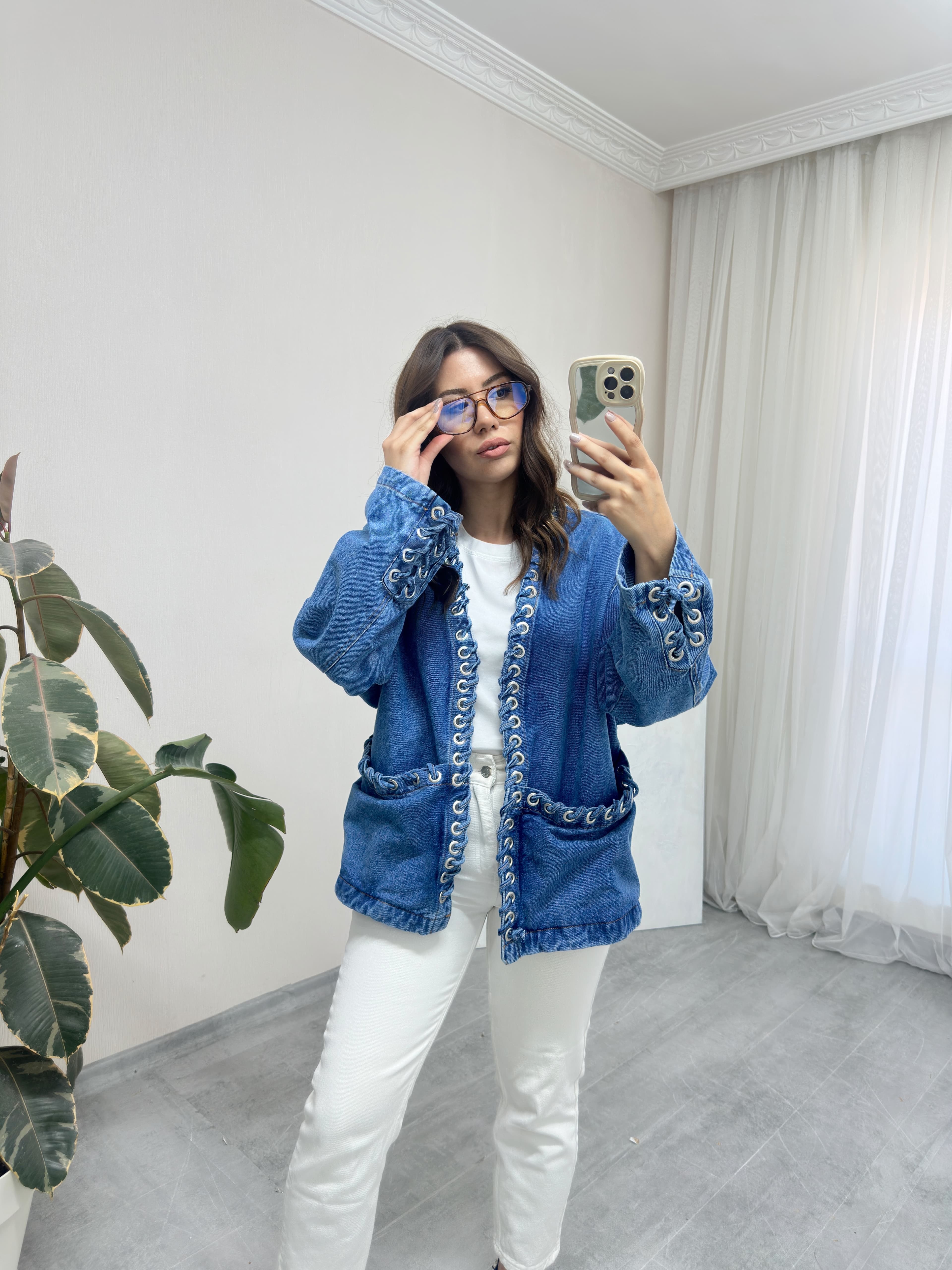 Kuş Gözü Detaylı Denim Ceket 