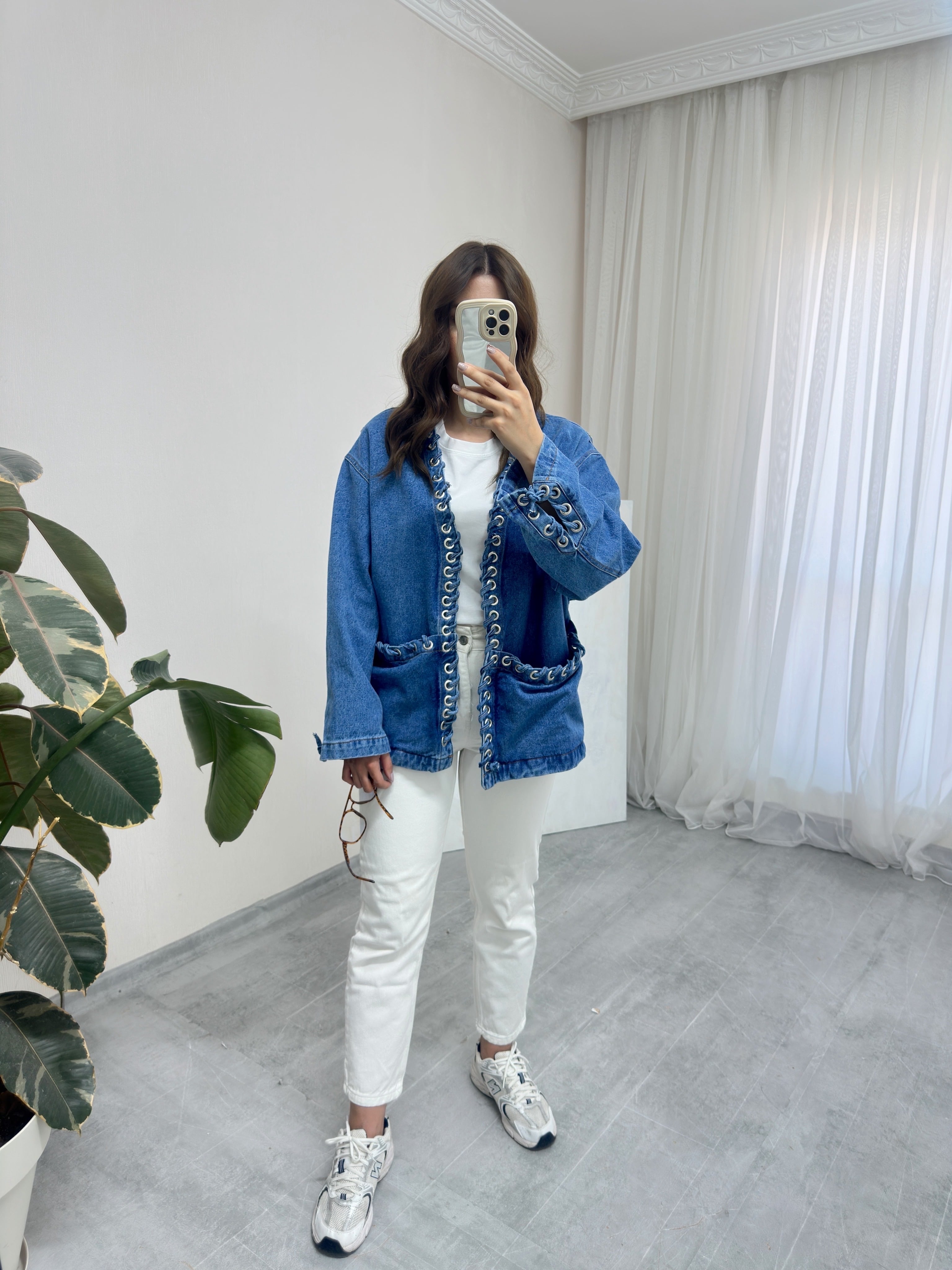 Kuş Gözü Detaylı Denim Ceket 