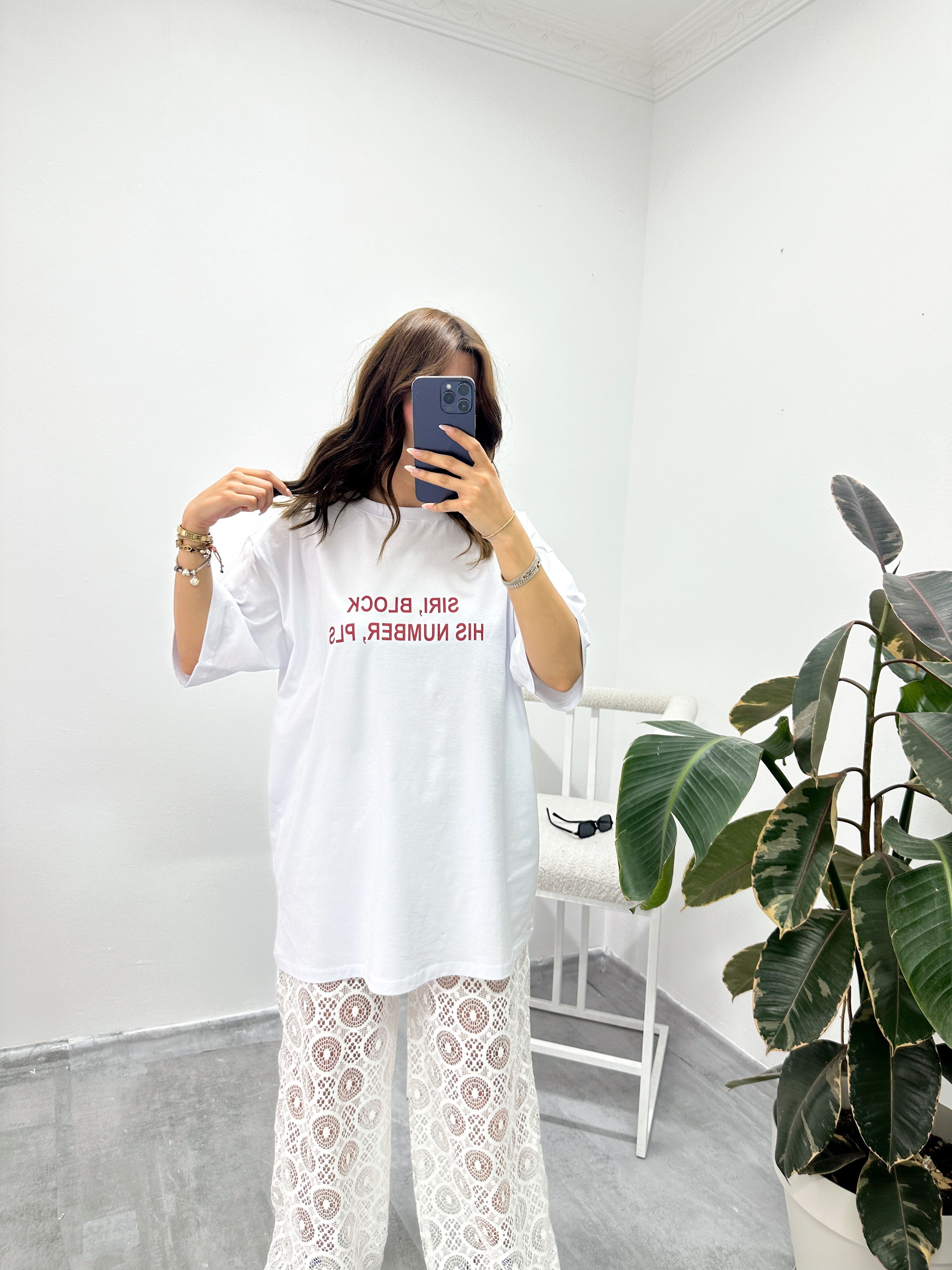 SIRI, BLOCK HIS NUMBER, PLS Yazılı Beyaz T-Shirt