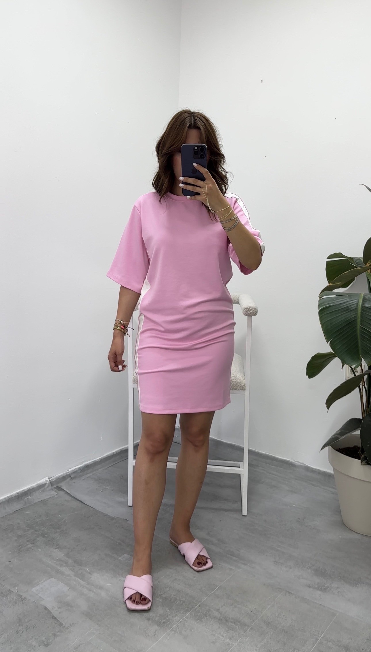 pembe yan şerit detaylı modal kumaş elbise