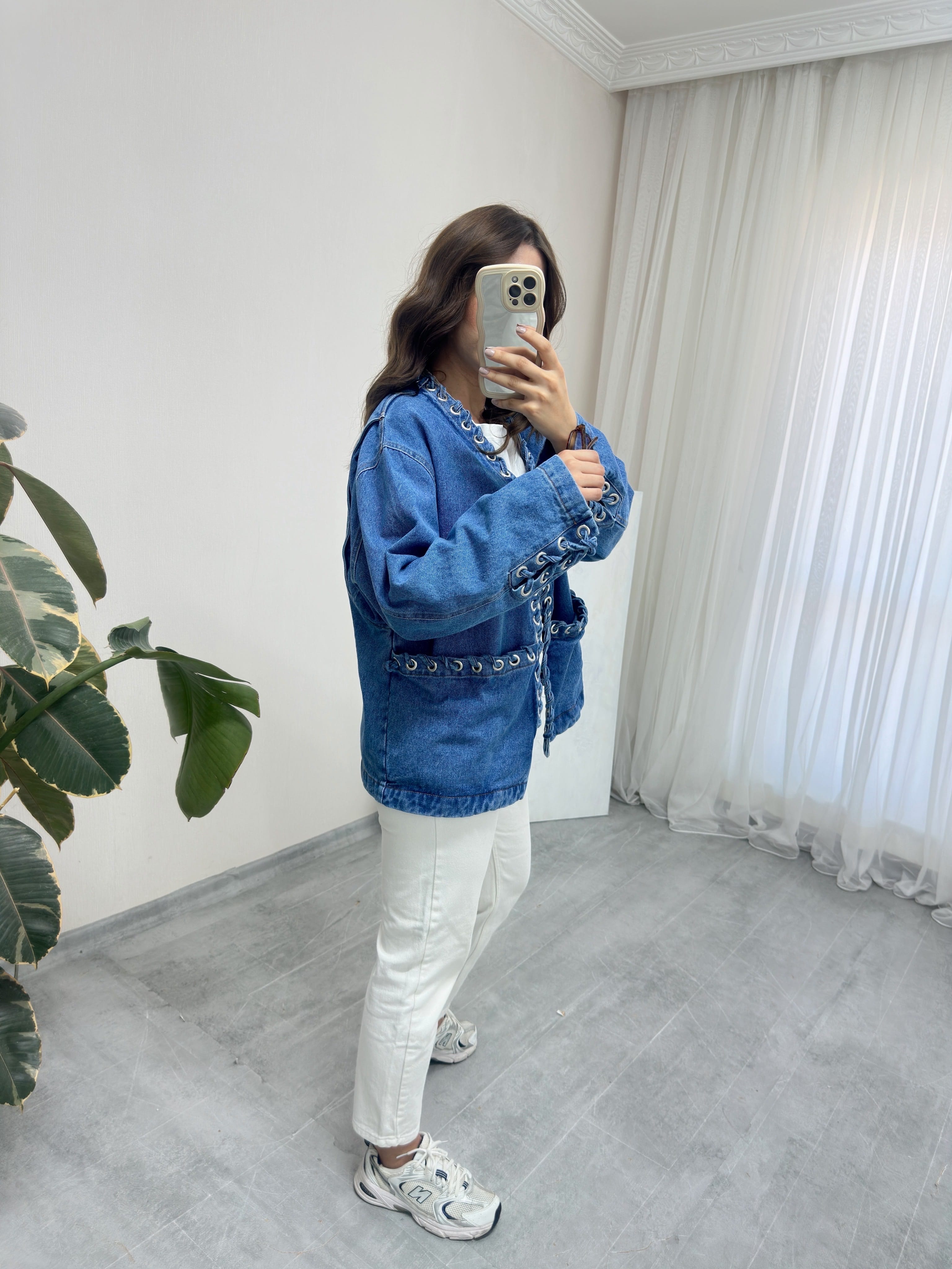 Kuş Gözü Detaylı Denim Ceket 