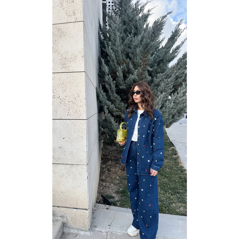 Renkli Taş İşlemeli Jean