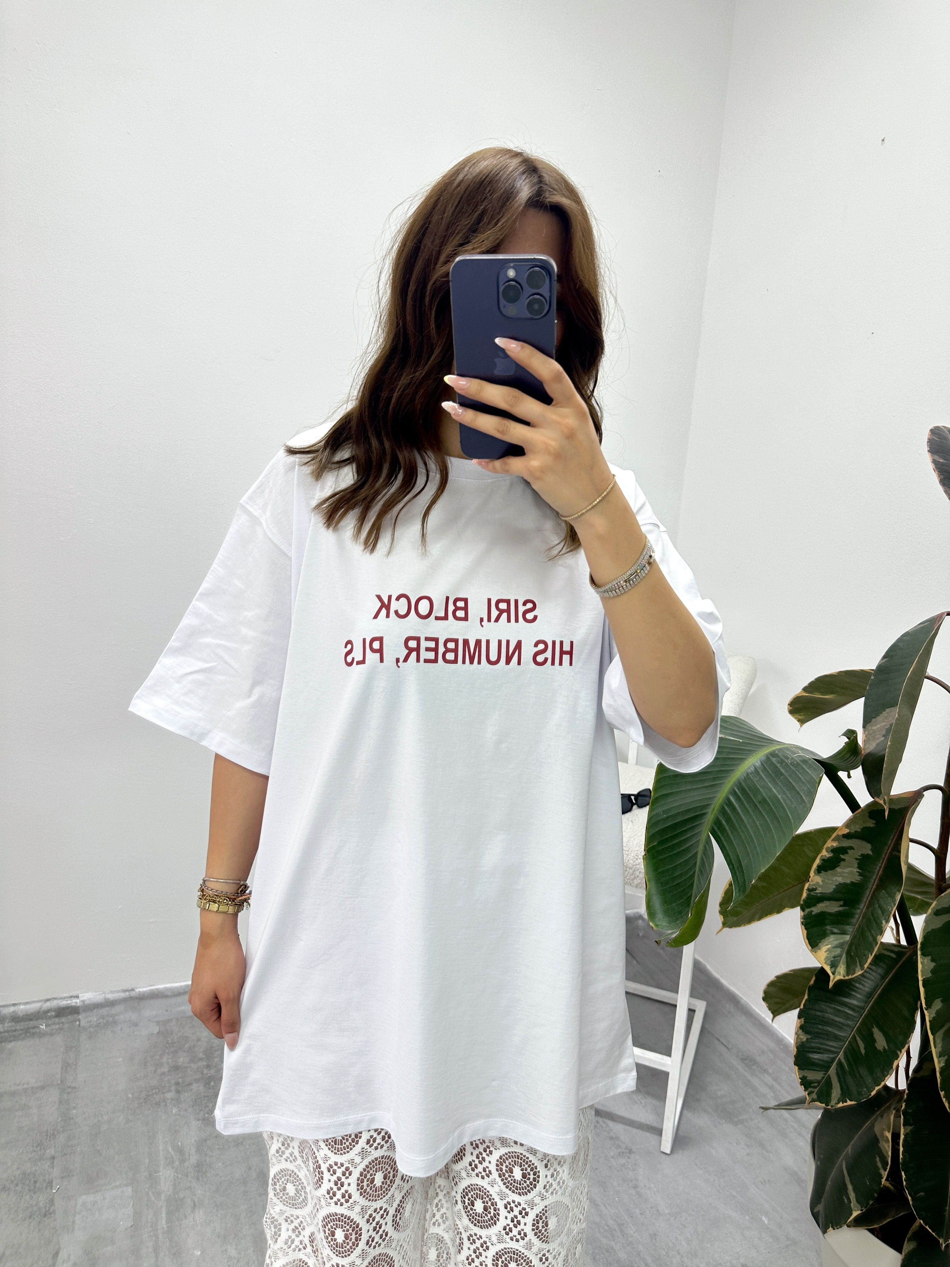 SIRI, BLOCK HIS NUMBER, PLS Yazılı Beyaz T-Shirt