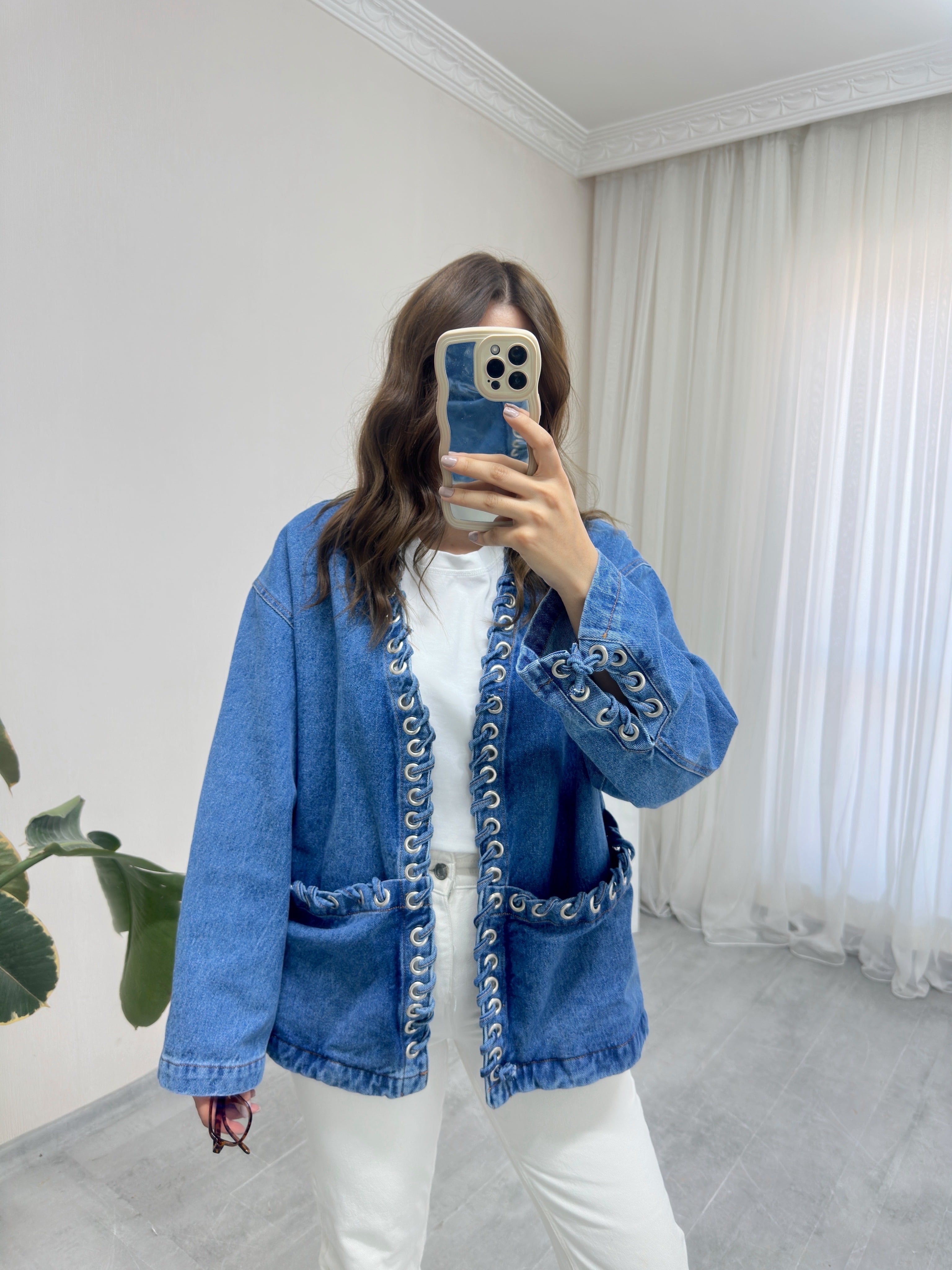 Kuş Gözü Detaylı Denim Ceket 