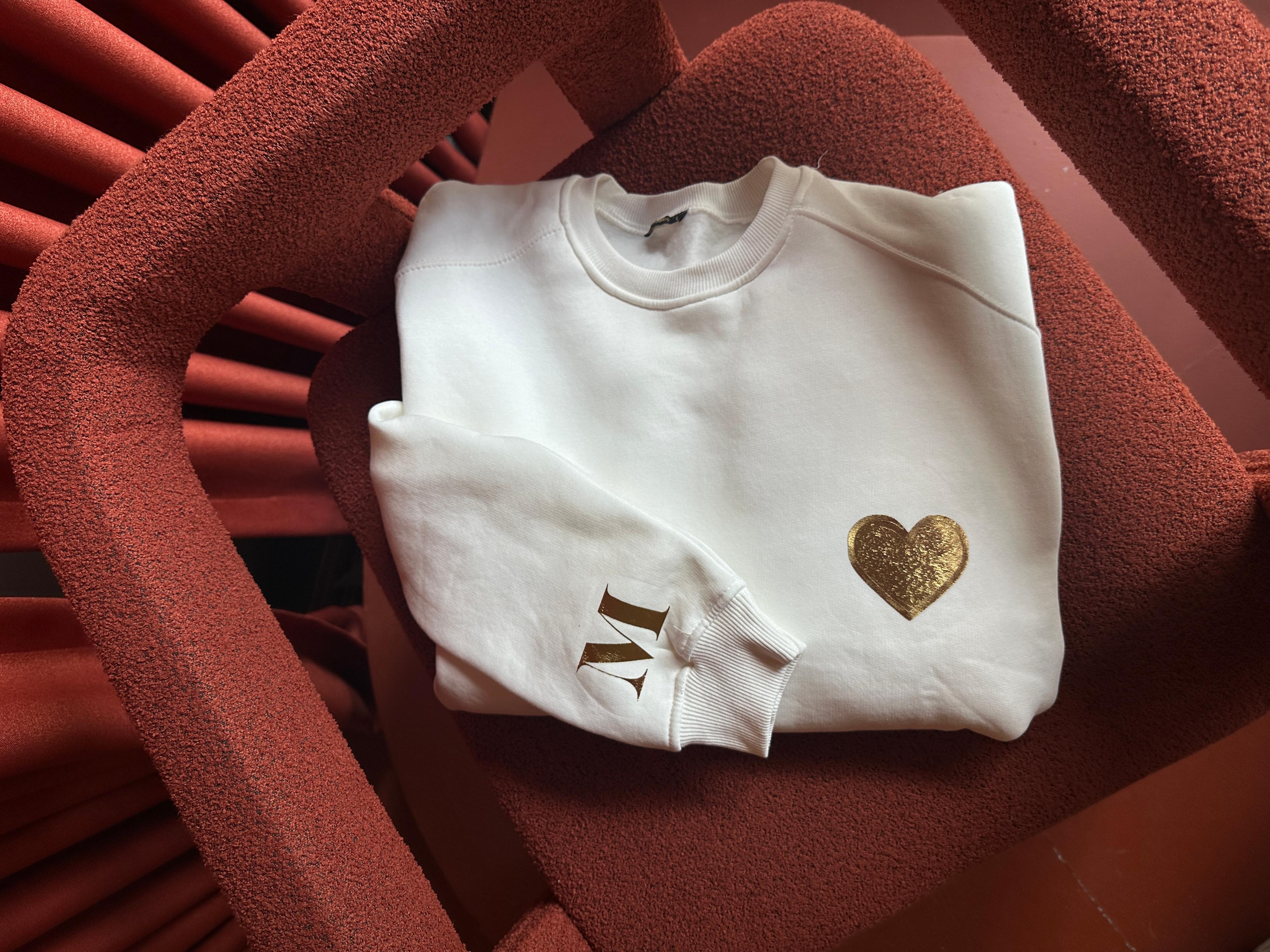 Kişiye Özel Harfli Beyaz Sweatshirt