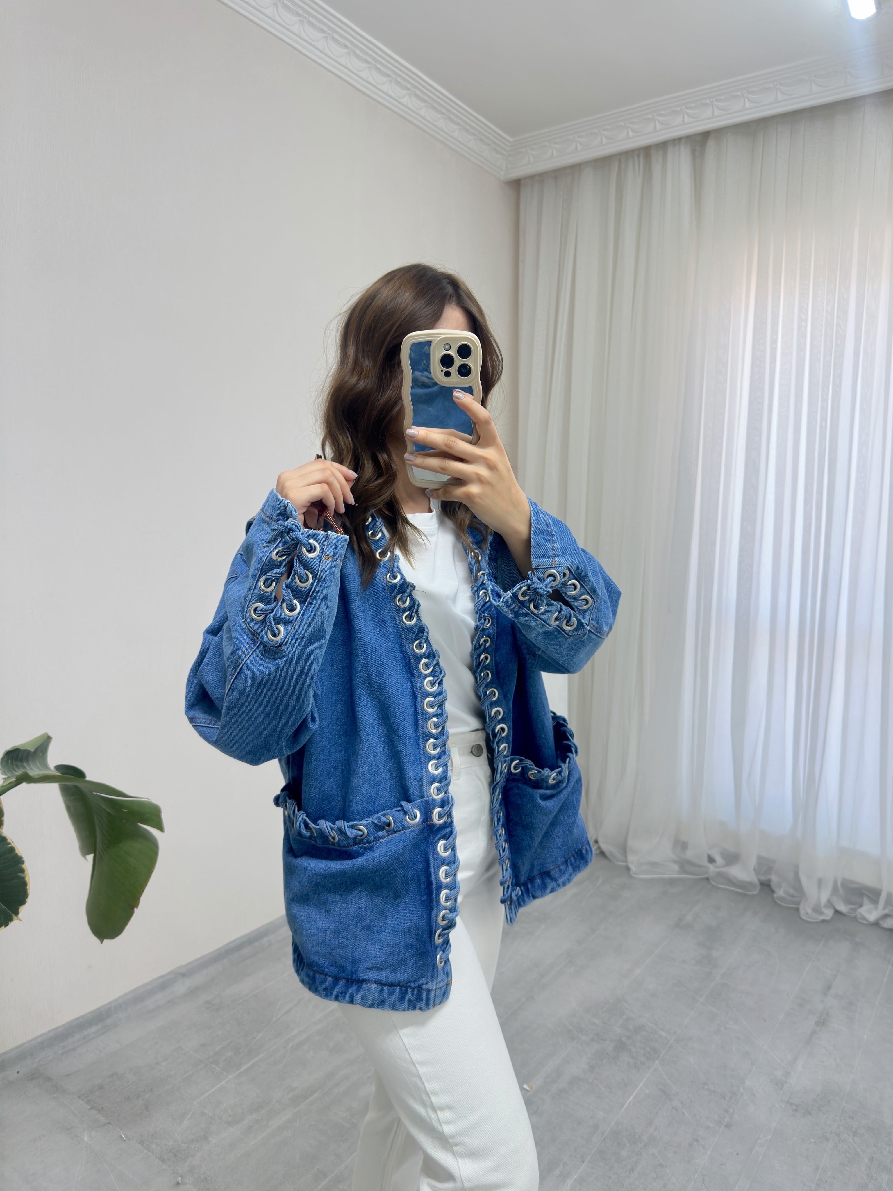 Kuş Gözü Detaylı Denim Ceket 