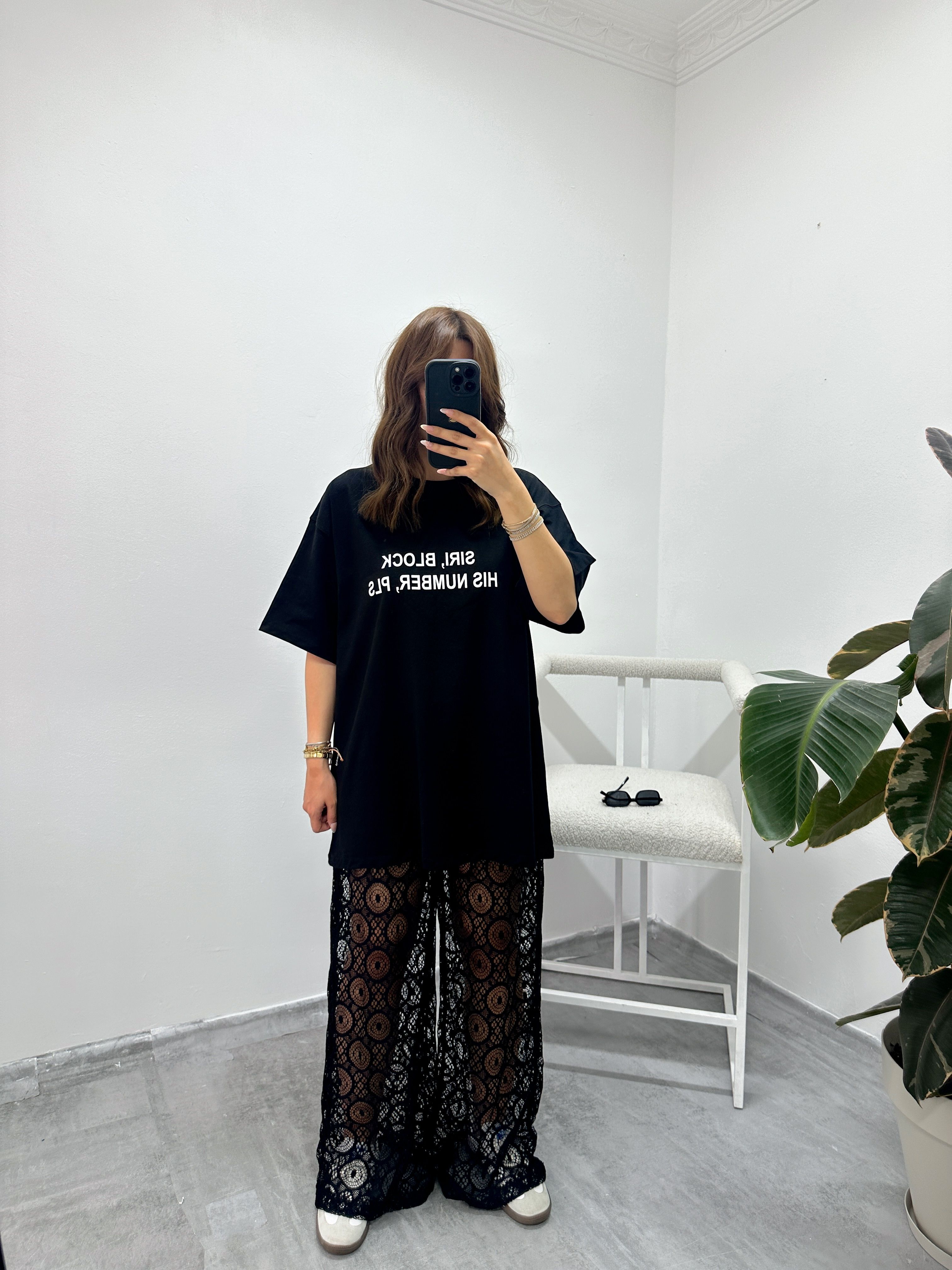 SIRI, BLOCK HIS NUMBER, PLS Yazılı  Siyah T-Shirt