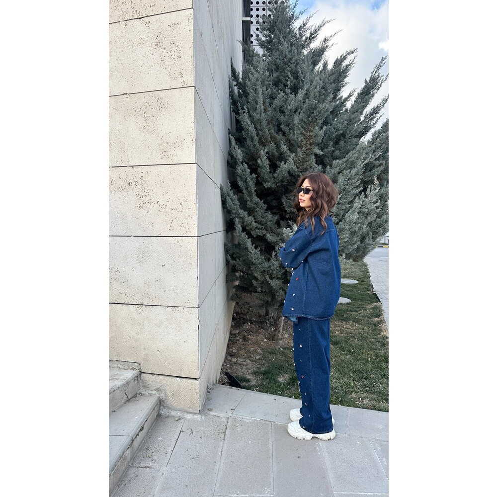 Renkli Taş İşlemeli Jean