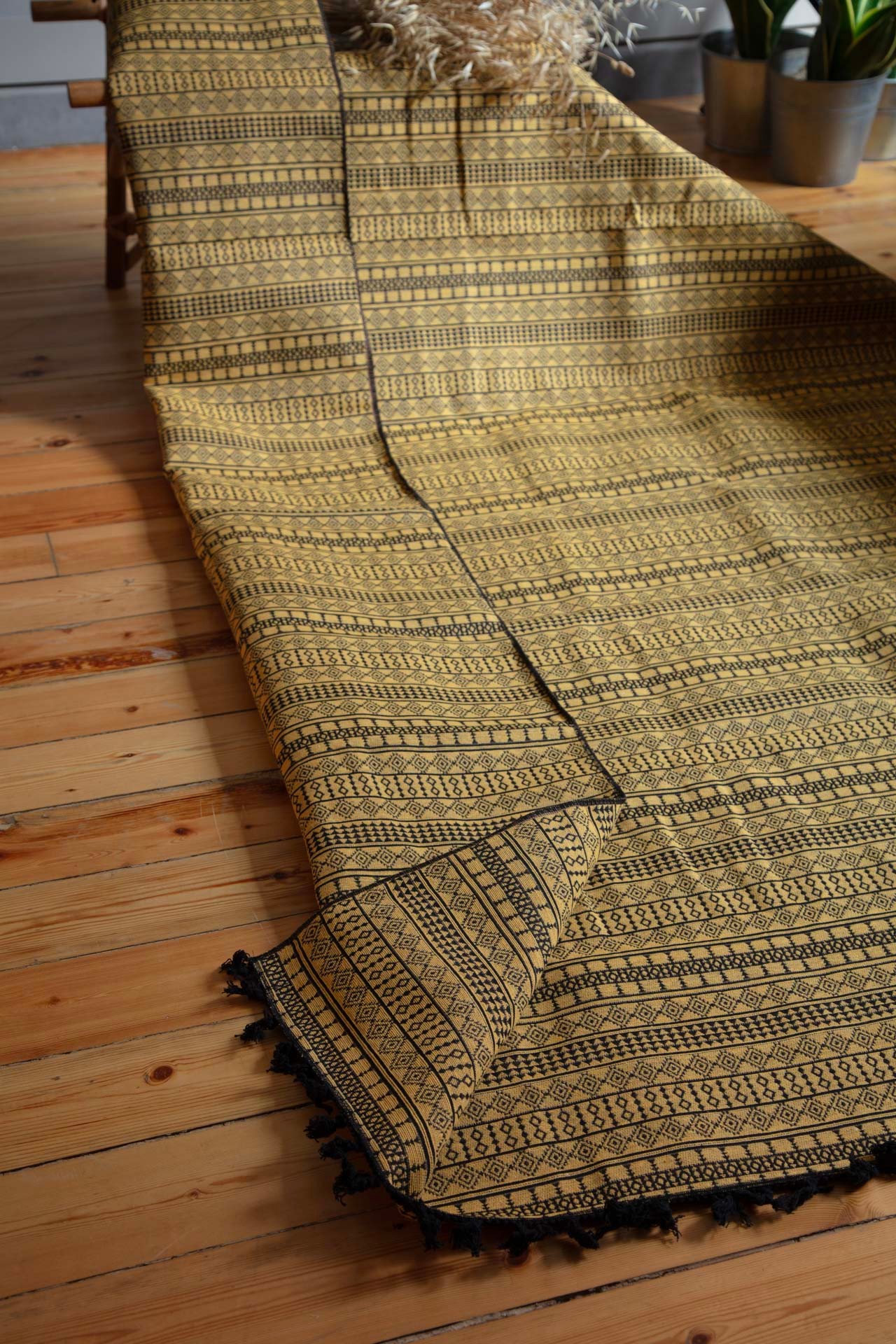 Nirmal Gamel Kilim 140*200 Siyah/Sarı