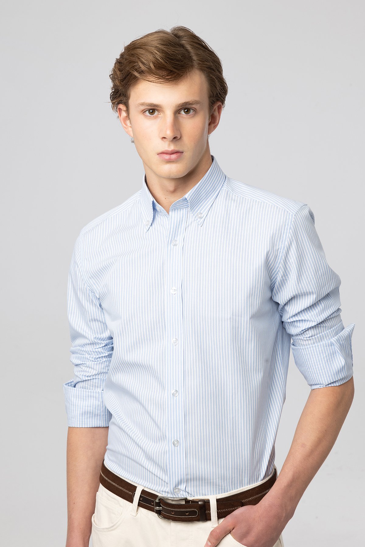 Slim Fit Klasik Pamuk-Saten Mavi Beyaz Çizgili Gömlek 4002-214