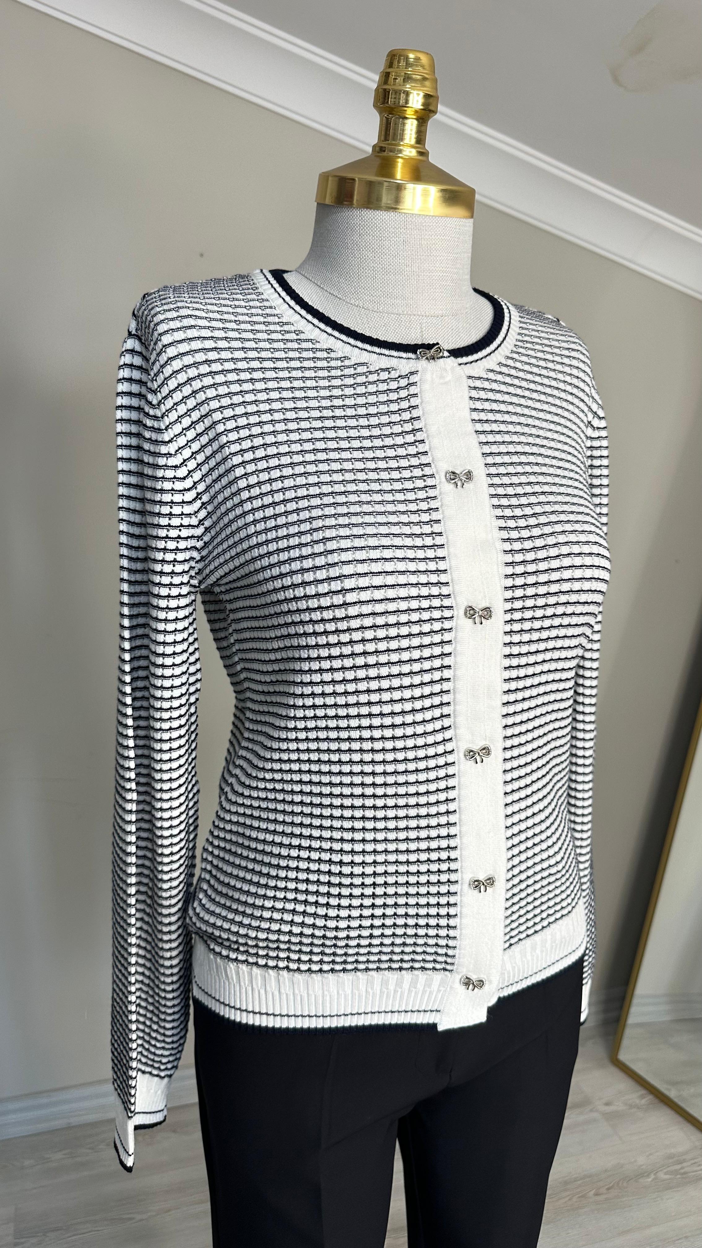 Fiyonk Düğme Detaylı Hırka