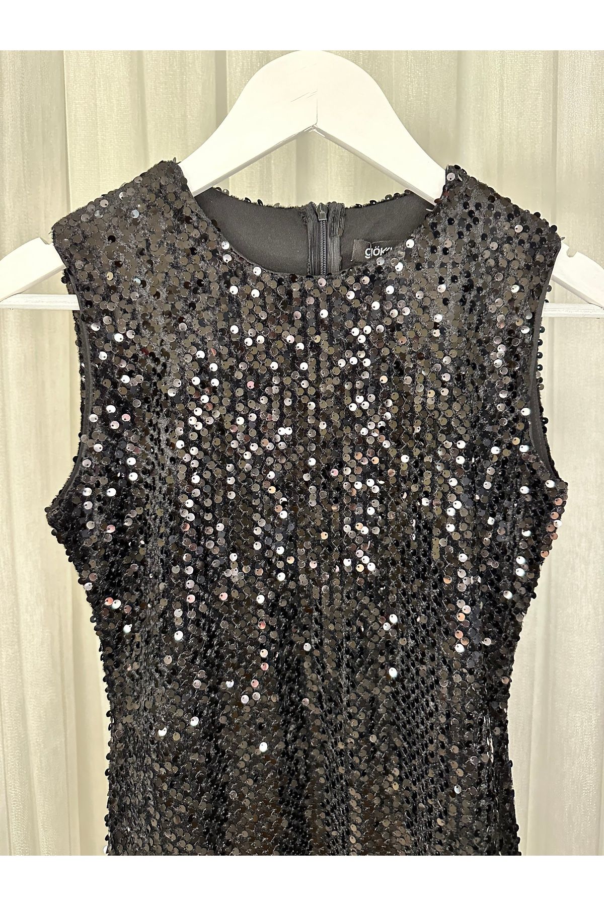 Payetli kısa kollu elbise