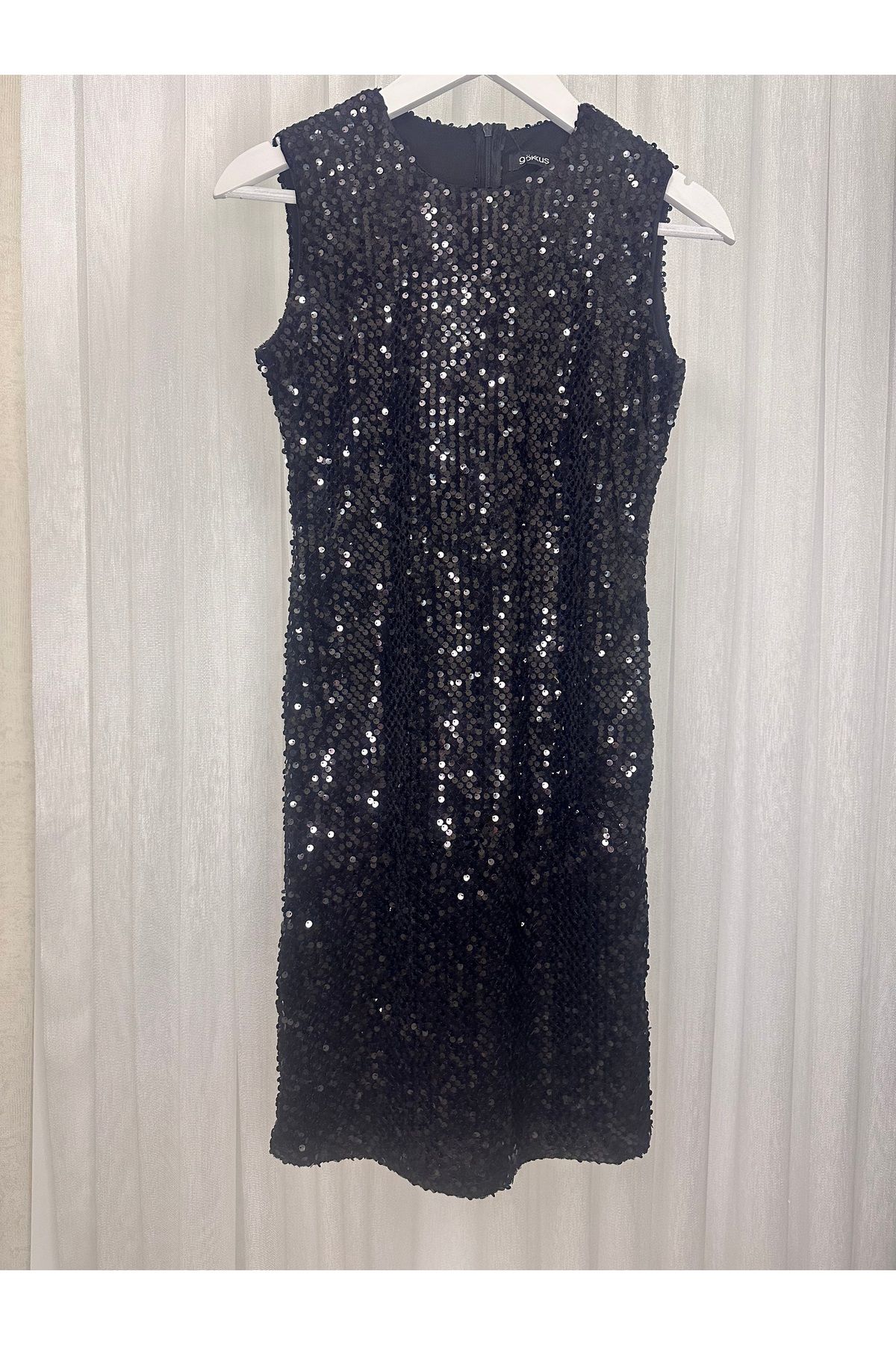 Payetli kısa kollu elbise