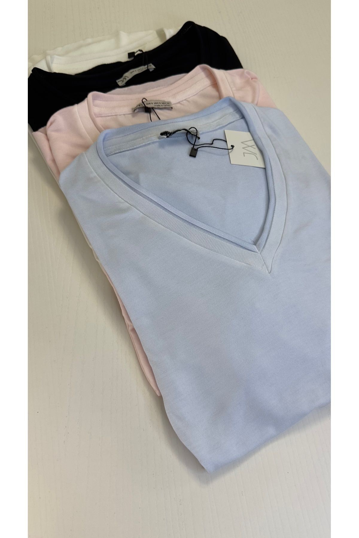 V yaka penye tshirt