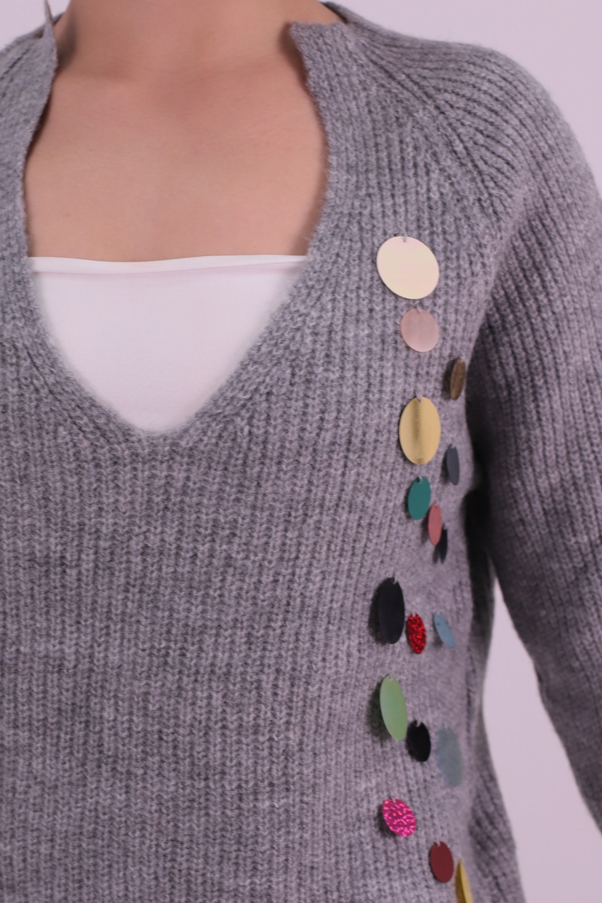 Kadın Gri V Yaka Pul İşlemeli Triko Elbise ARM-26K136011