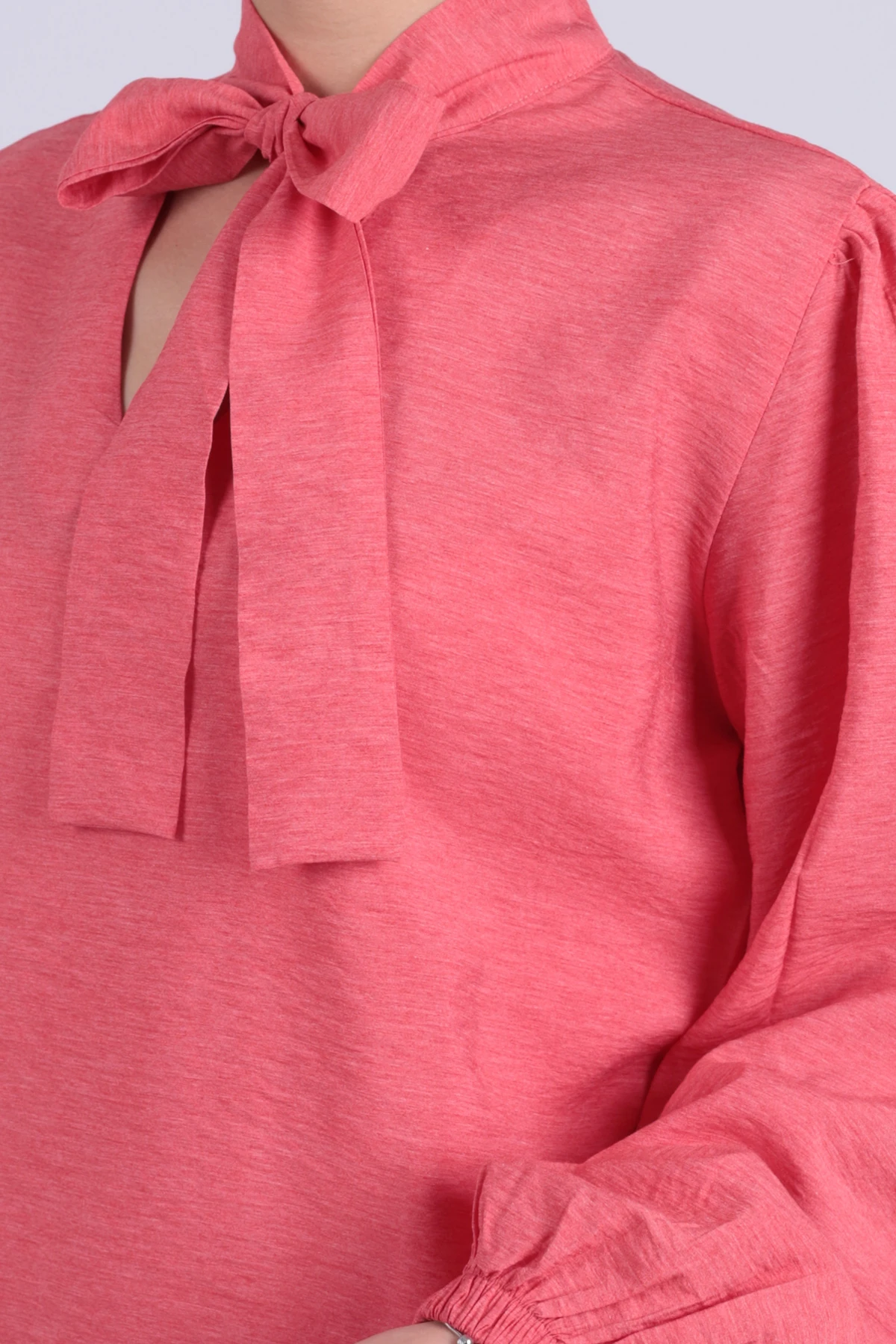 Kadın Mercan Yakası Bağlamalı Kolu Lastikli Bluz ARM-25K001096