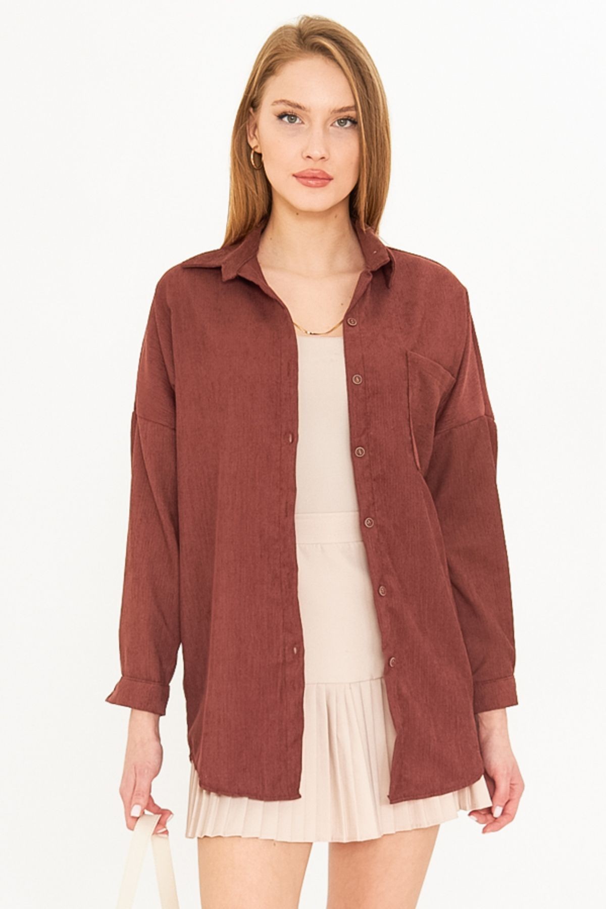 Kadın Kahve Cepli Oversize İnce Fitilli Kadife Gömlek ARM-24K001076