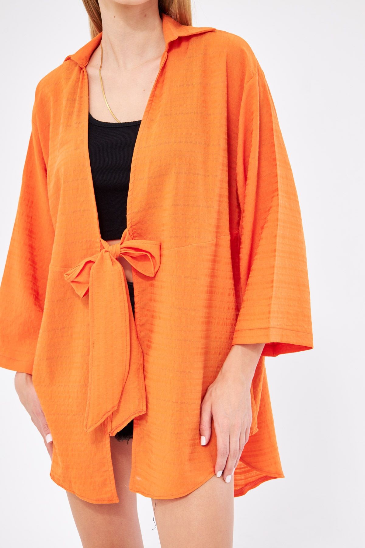 Kadın Turuncu Kendinden Çizgili Önden Bağlamalı Kimono Gömlek ARM-24Y001101