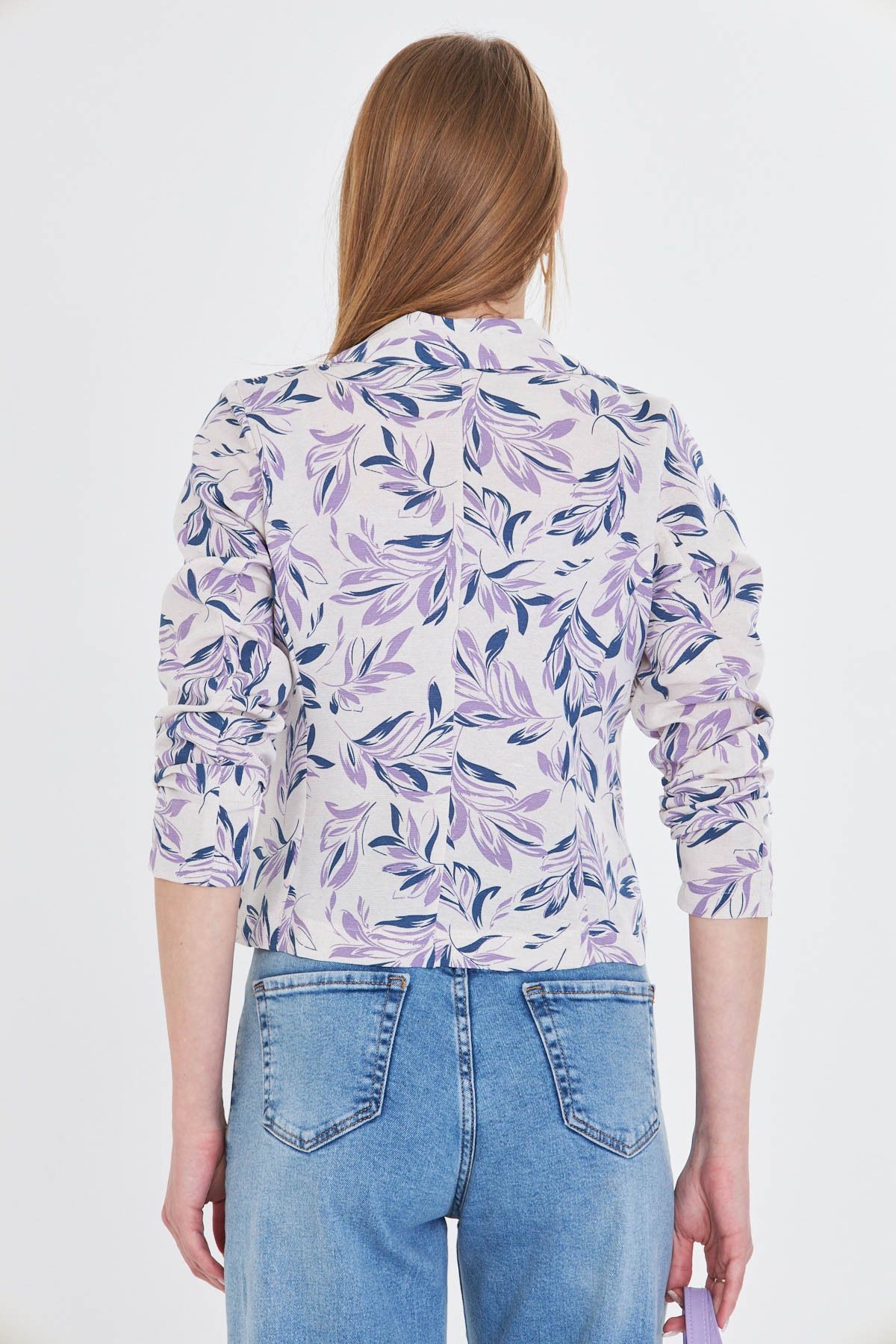 Kadın Açık Lila Kruvaze Yaka Desenli Crop Ceket ARM-24Y001058