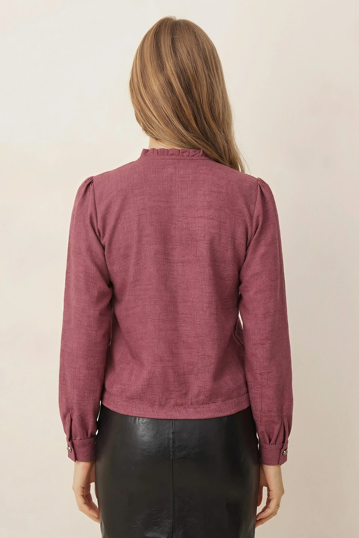 Kadın Gül Kurusu V Yaka Yakası Pile Detaylı Beli Lastikli Manşetli Bluz ARM-26K001020