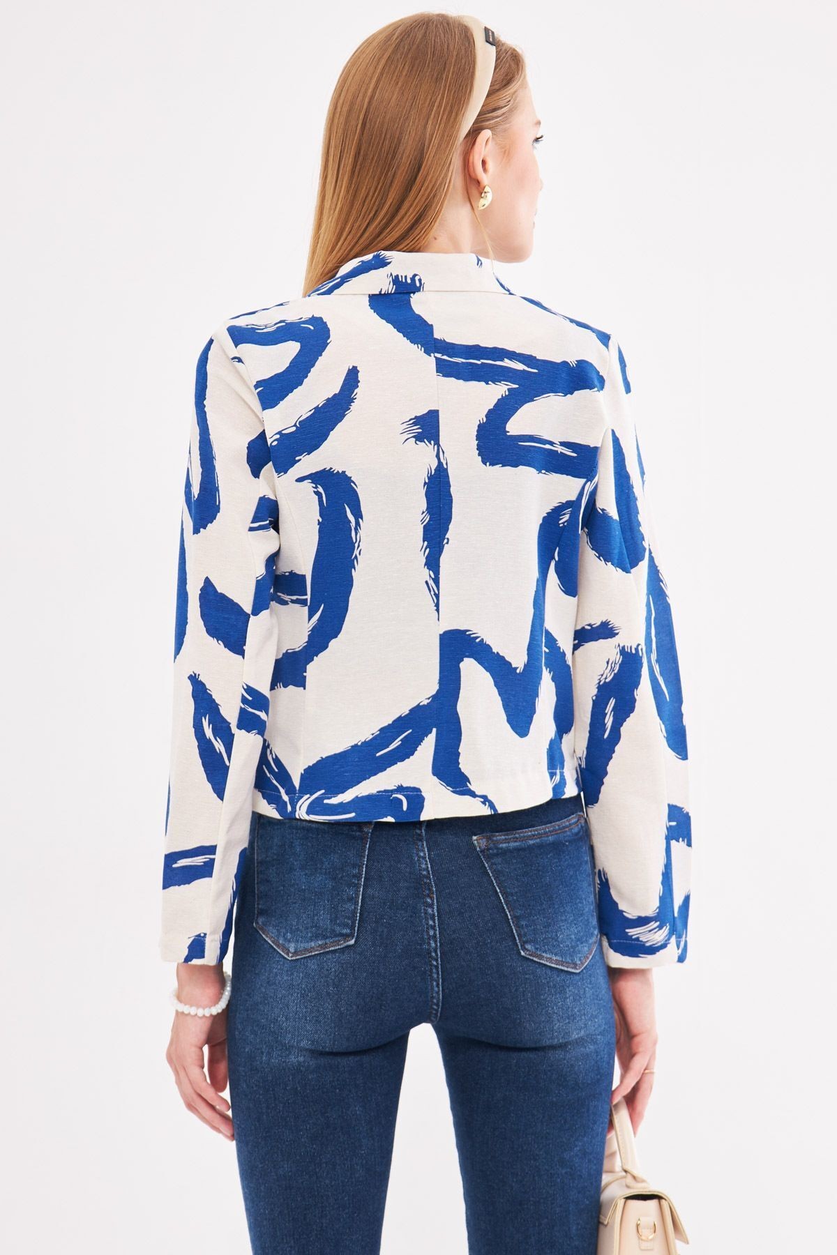 Kadın Lacivert Kruvaze Yaka Desenli Crop Ceket ARM-24Y001058