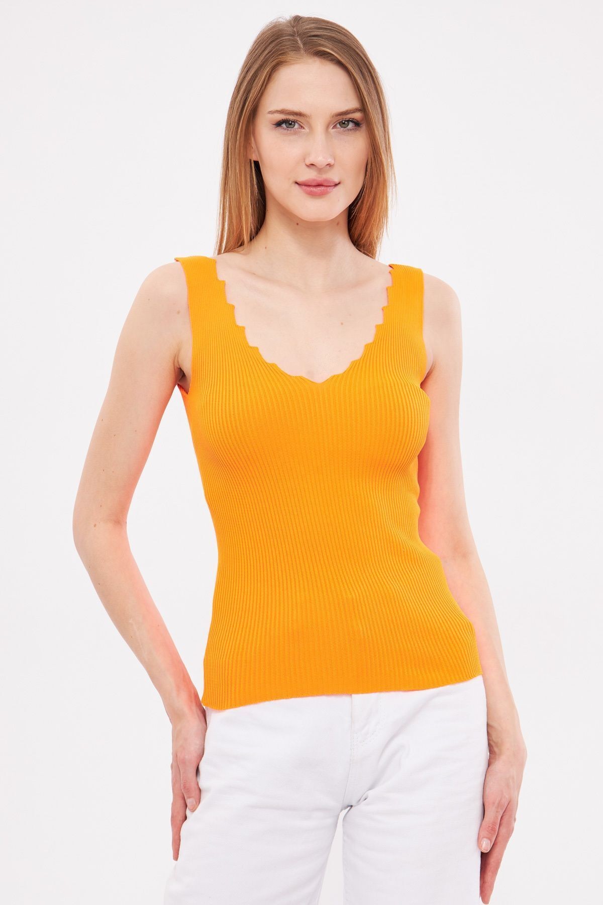 Kadın Neon Turuncu Zigzaglı V Yaka Kaşkorse Bluz ARM-23Y069004