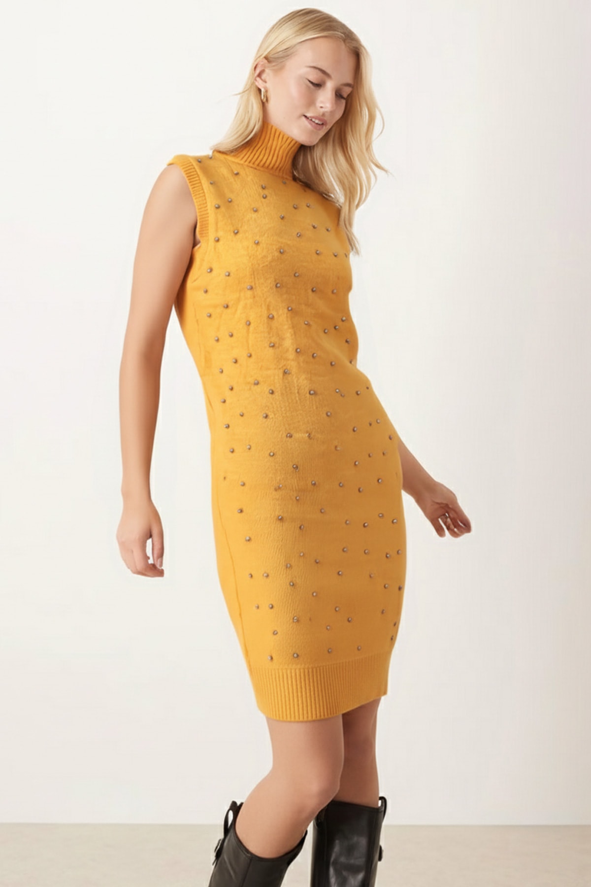 Kadın Sarı Önü Boncuklu Kolsuz Triko Elbise ARM-26K136034