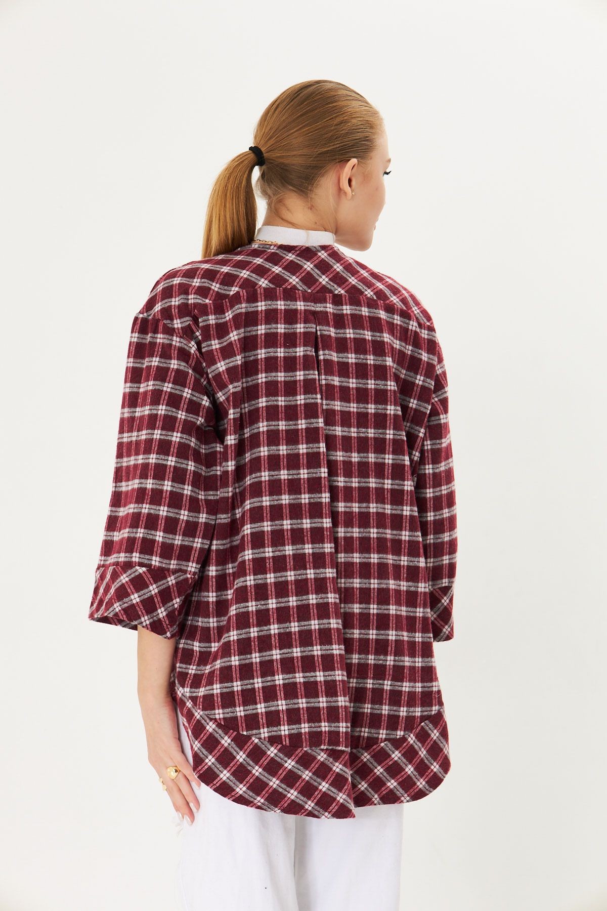 Kadın Bordo-Beyaz Önden Bağlamalı Ekose Kimono Gömlek ARM-25K001017